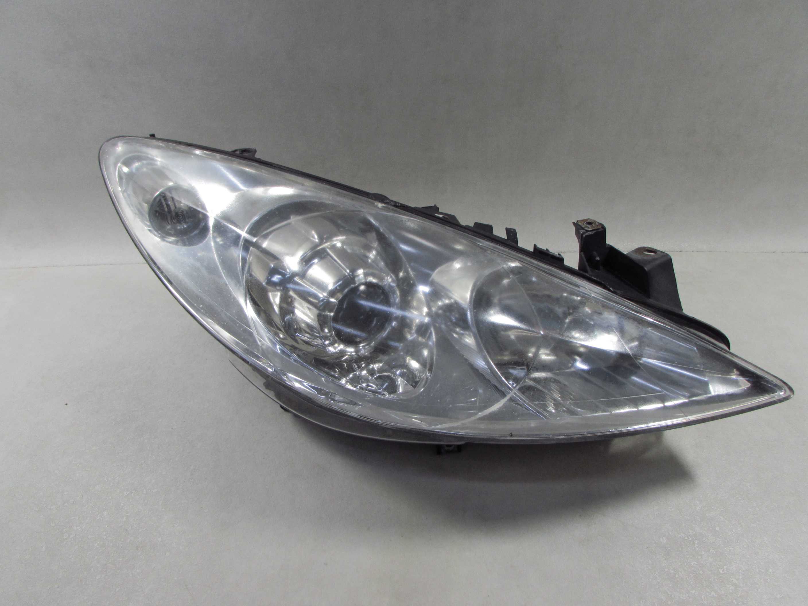 PEUGEOT 307 LIFT LAMPA REFLEKTOR PRZOD PRAWA 05-08 9655764480 UK