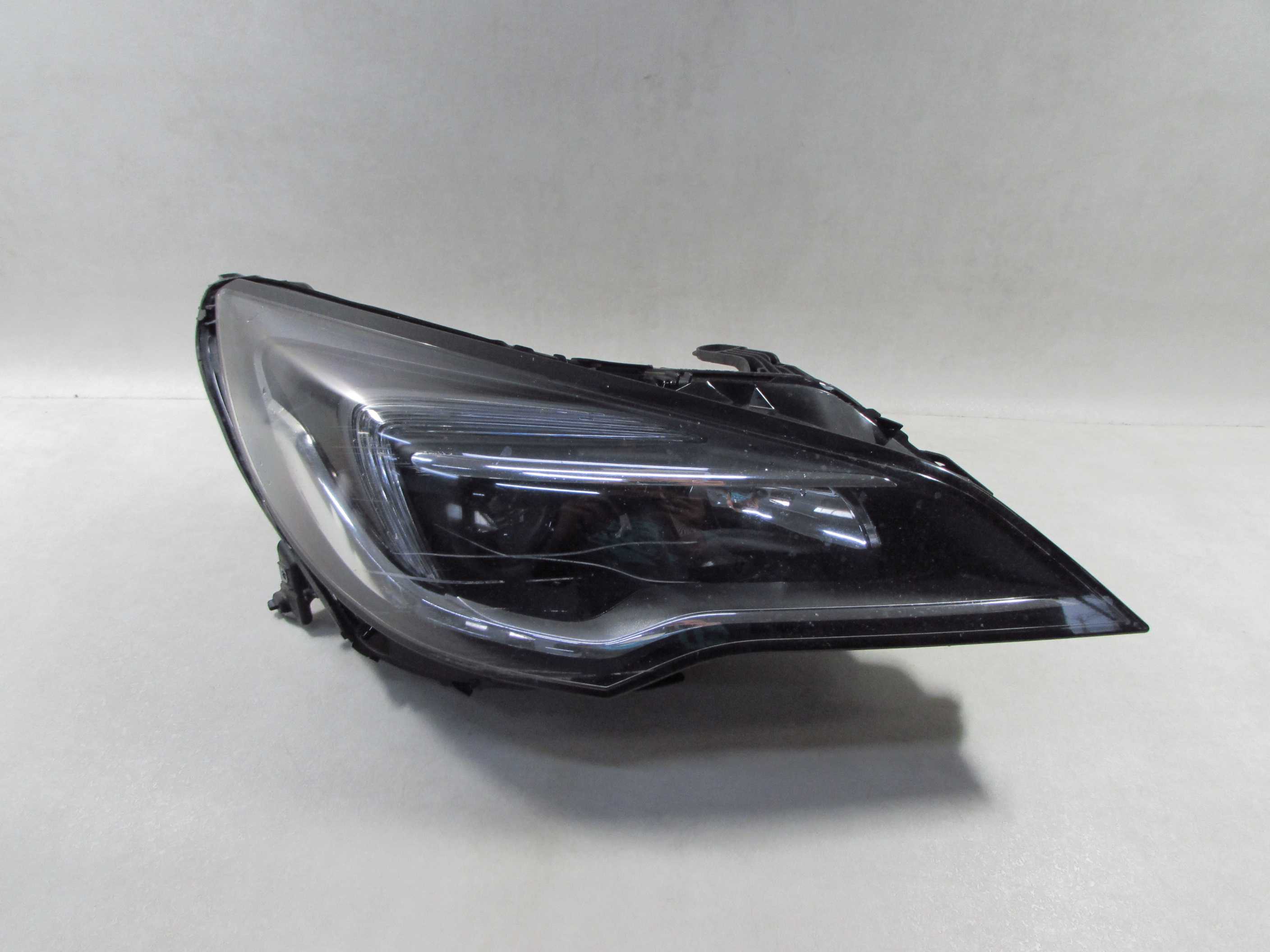 OPEL ASTRA V K 15- LAMPA PRZOD PRAWA LED 7961400000 39047201