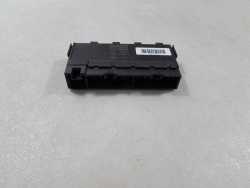 TOYOTA YARIS II LIFT 09-11 SKRZYNKA BEZPIECZNIKOW 82641-47020 7281-8502