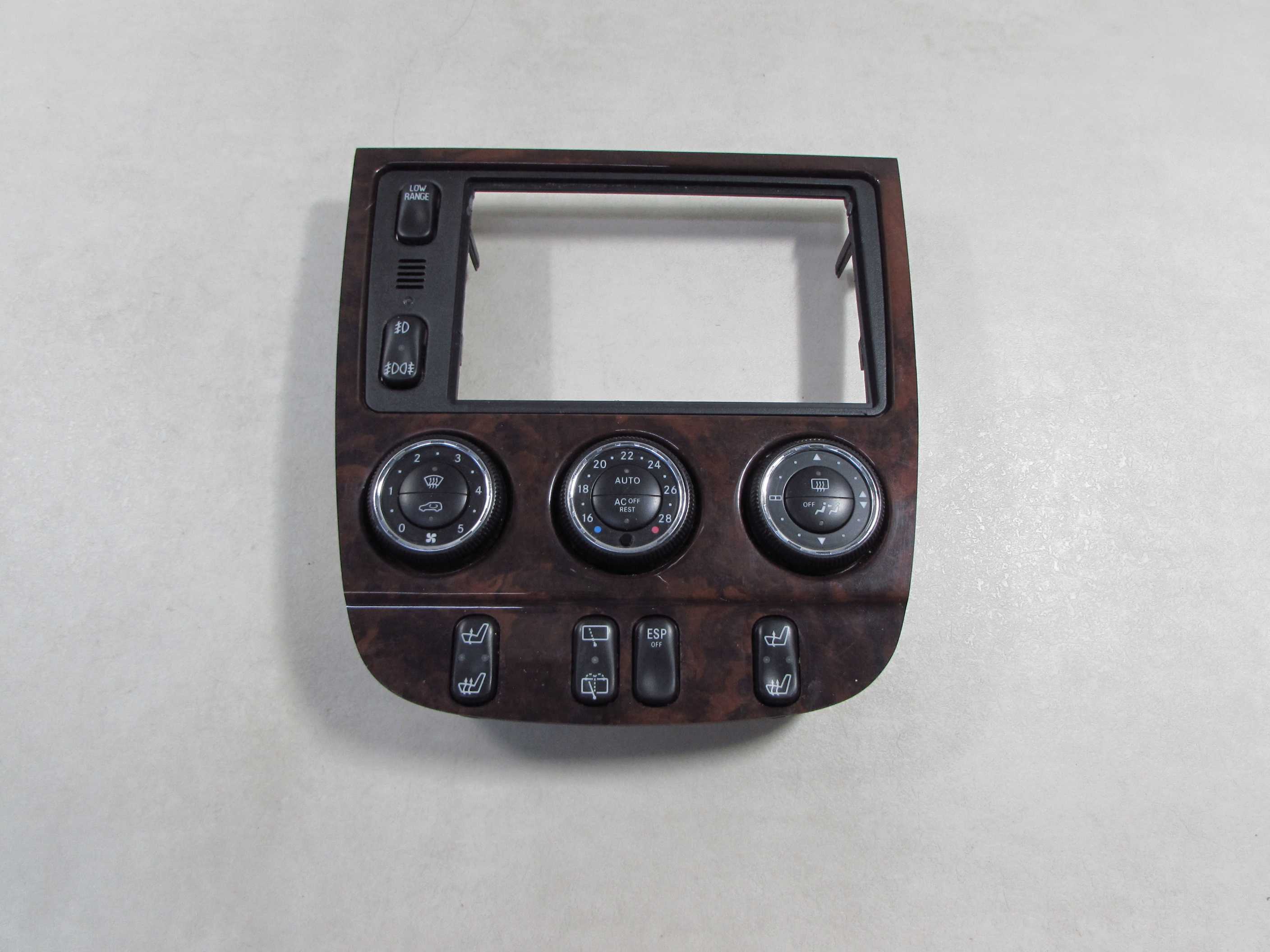 MERCEDES ML W163 LIFT PANEL NAWIEWU KLIMATYZACJI A1638205589 RAMKA
