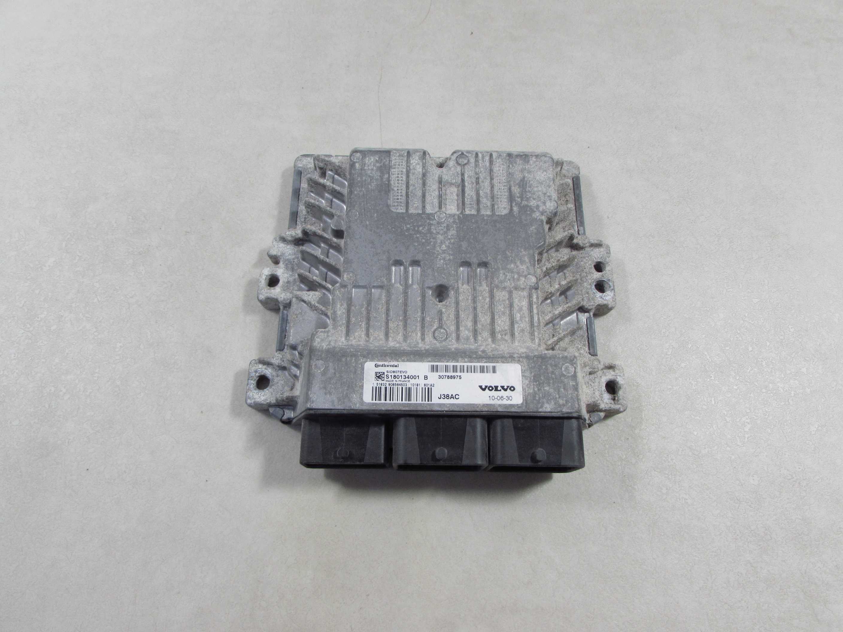 VOLVO C30 S40 V50 1.6 D2 KOMPUTER STEROWNIK SILNIKA 30788975 S180124601 S180134001B