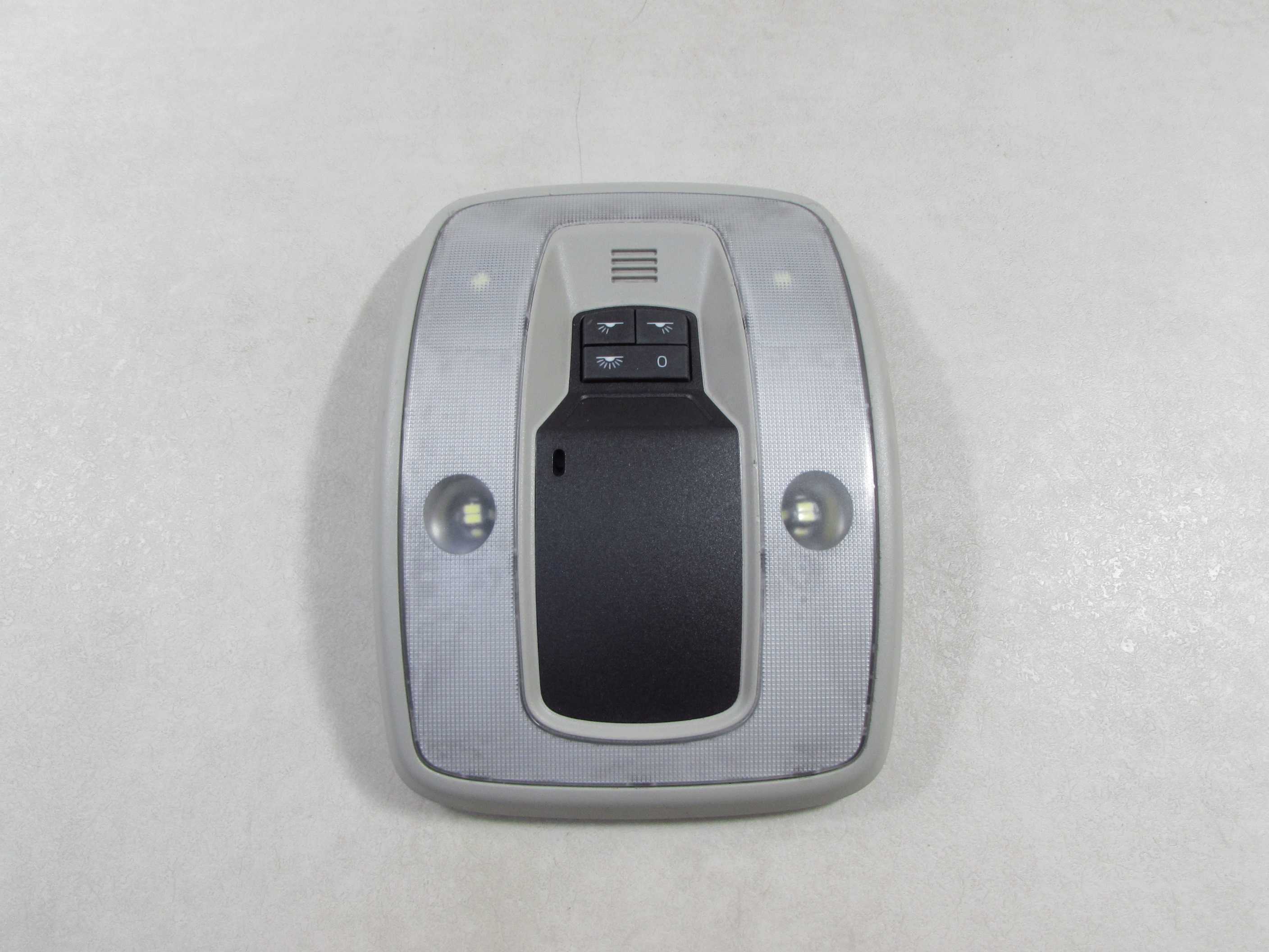 VOLVO C30 LIFT LAMPKA OSWIETLENIA KABINY 39806626 06-13