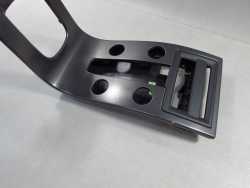 VOLVO C30 S40 V50 LIFT R-DESIGN 07-14 RAMKA KONSOLI RADIA KONSOLA SRODKOWA WODOSPAD 8648679