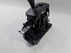 VOLVO C30 C70 S40 V50 AUTOMAT LEWAREK WYBIERAK BIEGOW 8689421 04-13