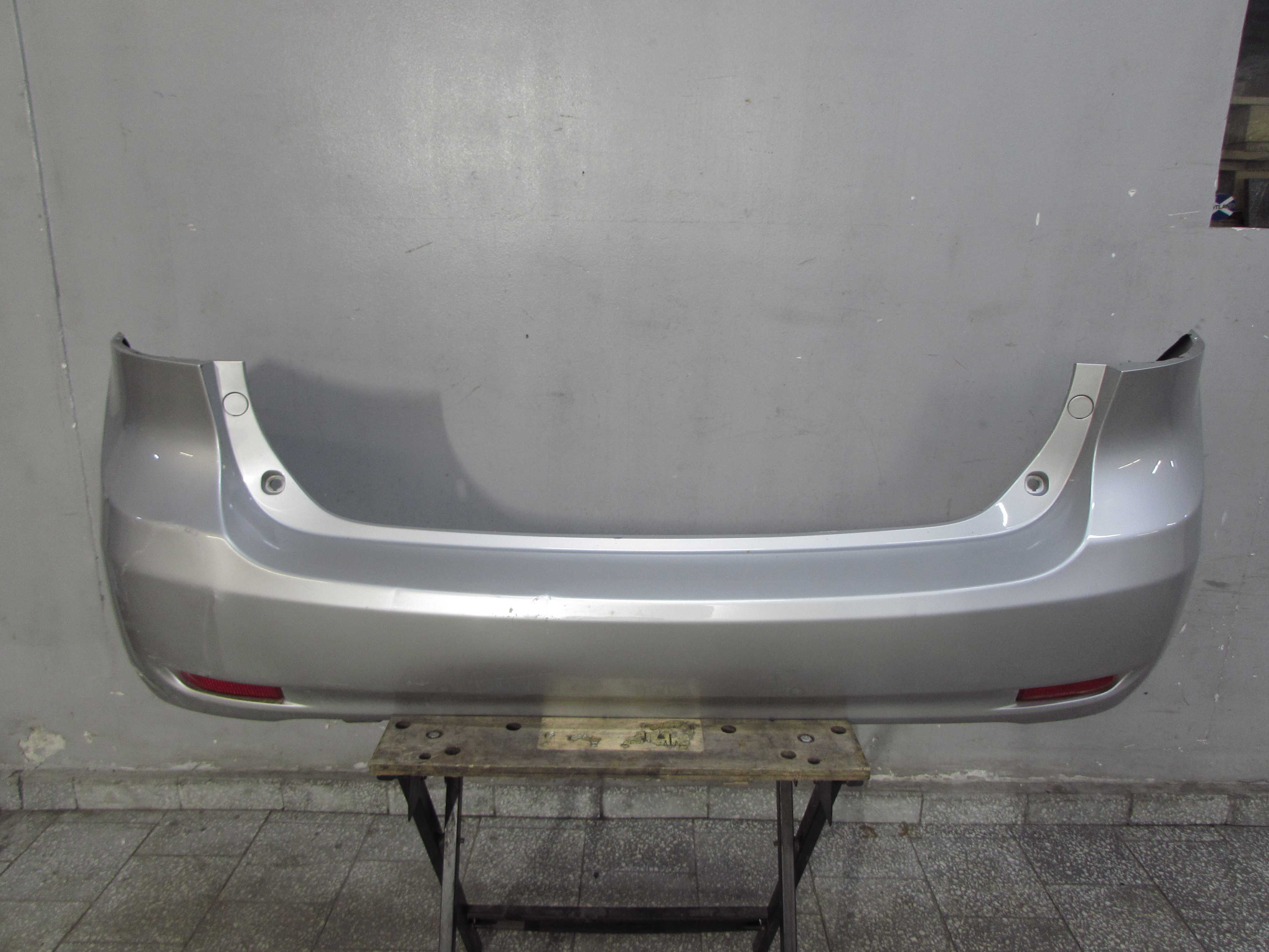 TOYOTA AVENSIS III T27 KOMBI 09-15 ZDERZAK TYL 1F7