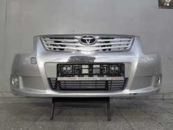 TOYOTA AVENSIS III T27 09-12 ZDERZAK PRZOD HALOGENY GRILL ATRAPA 1F7