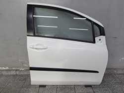 TOYOTA YARIS II LIFT 05-11 DRZWI PRZOD PRAWE KPL 068