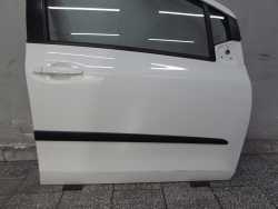 TOYOTA YARIS II LIFT 05-11 DRZWI PRZOD PRAWE KPL 068