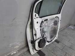 TOYOTA YARIS II LIFT 05-11 DRZWI PRZOD PRAWE KPL 068