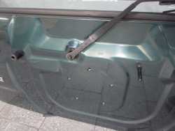 SUZUKI JIMNY 98-12 KLAPA BAGAZNIKA TYL SZYBA  Z2T