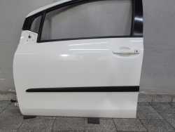 TOYOTA YARIS II LIFT 05-11 DRZWI PRZOD LEWE KPL 068