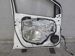 TOYOTA YARIS II LIFT 05-11 DRZWI PRZOD LEWE KPL 068