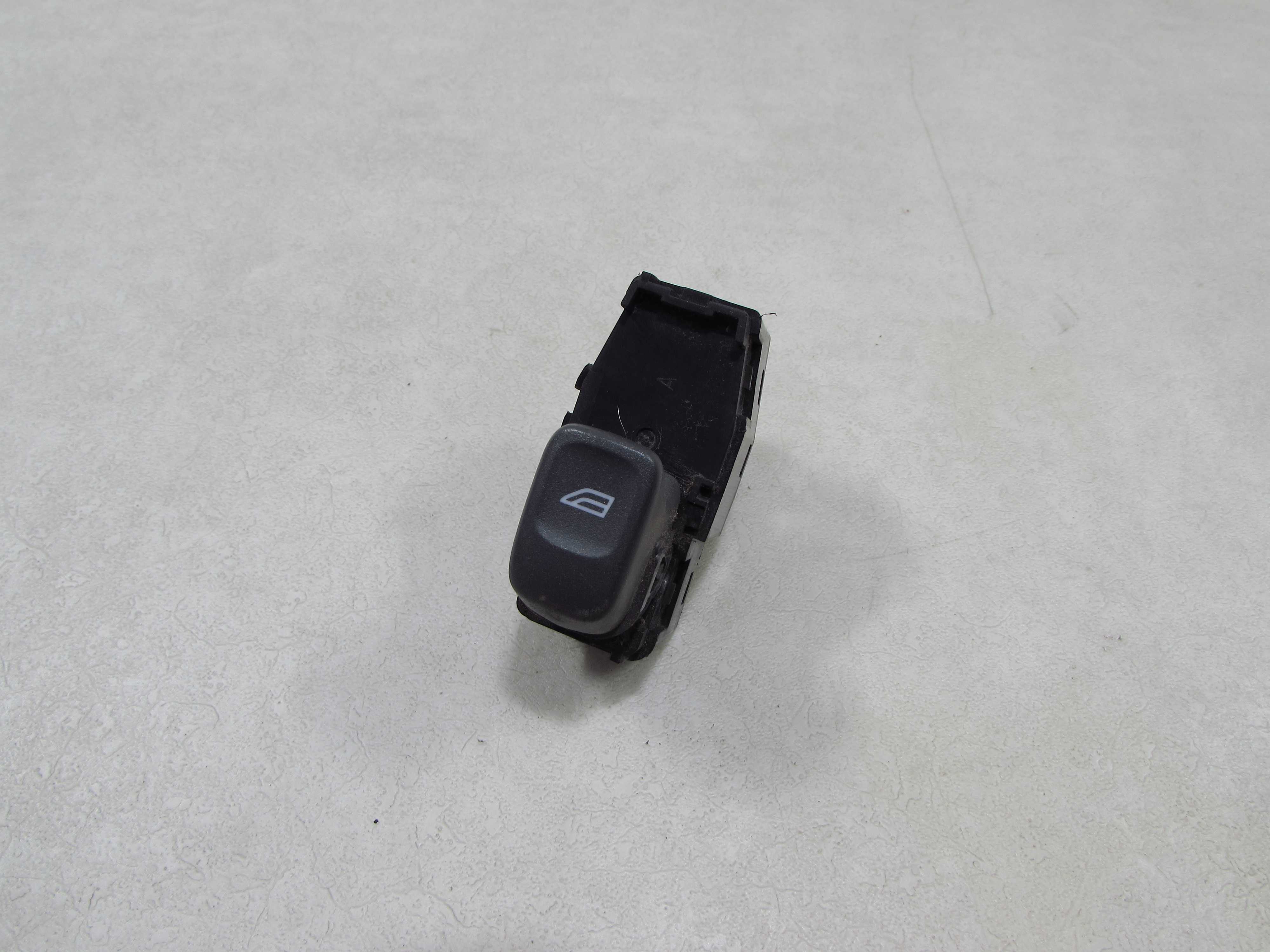 VOLVO S60 V70 II 99-07 PANEL PRZELACZNIK WLACZNIK SZYB PASAZERA TYL 9472275