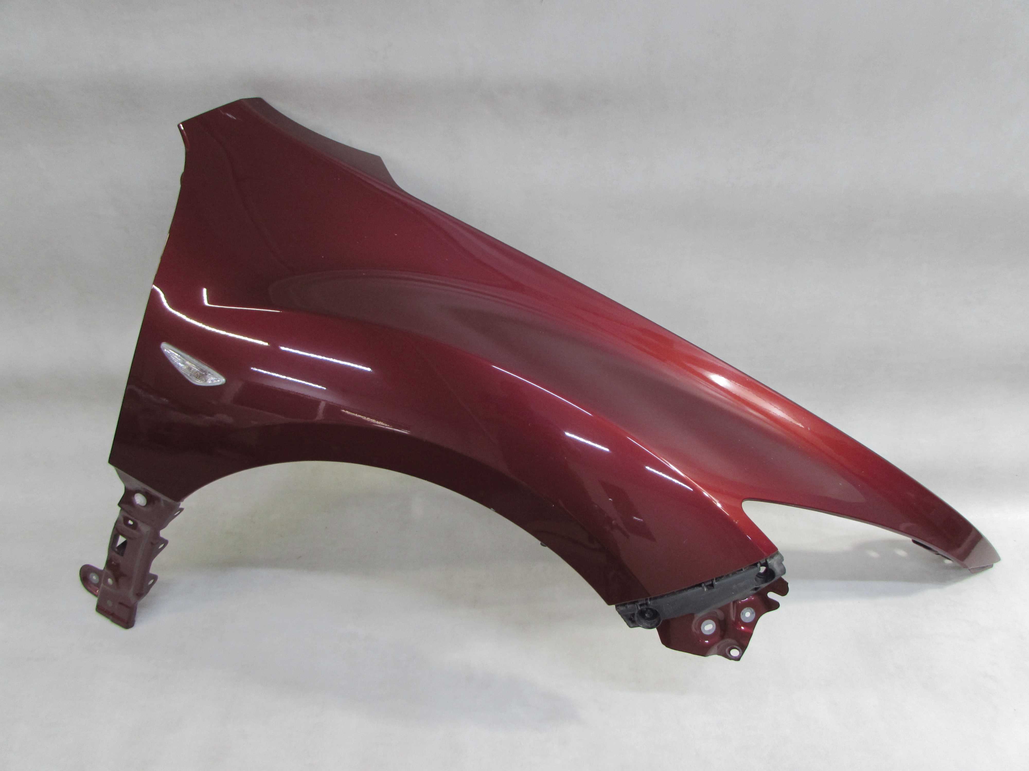 MAZDA 6 GH BLOTNIK PRAWY PRZOD 32V 08-12