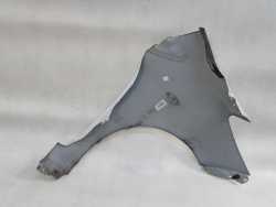 TOYOTA YARIS II LIFT 09-11 BLOTNIK PRZOD LEWY KPL 068