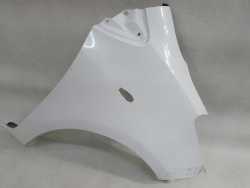 TOYOTA YARIS II LIFT 09-11 BLOTNIK PRZOD PRAWY KPL 068