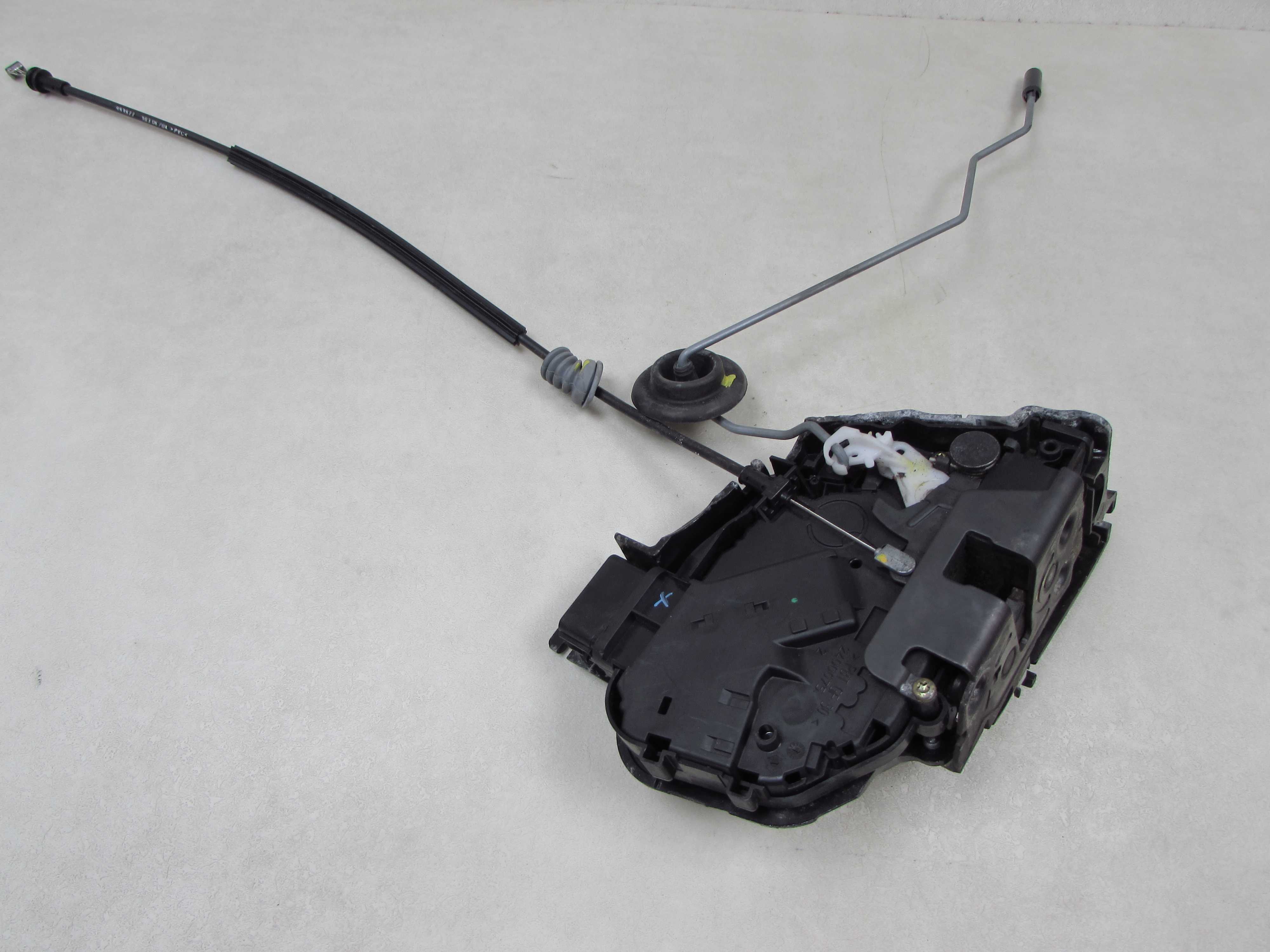 VOLVO S40 V50 04-13 ZAMEK DRZWI PRZOD PRAWY 30699147