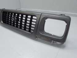 DAIHATSU ROCKY FOURTRACK 93-06 GRILL ATRAPA LAMPY