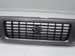 DAIHATSU ROCKY FOURTRACK 93-06 GRILL ATRAPA LAMPY