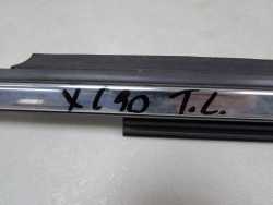 VOLVO XC90 LIFT LISTWA ZGARNIAJACA CHROM SZYBY DRZWI TYL LEWA 30753852 02-14