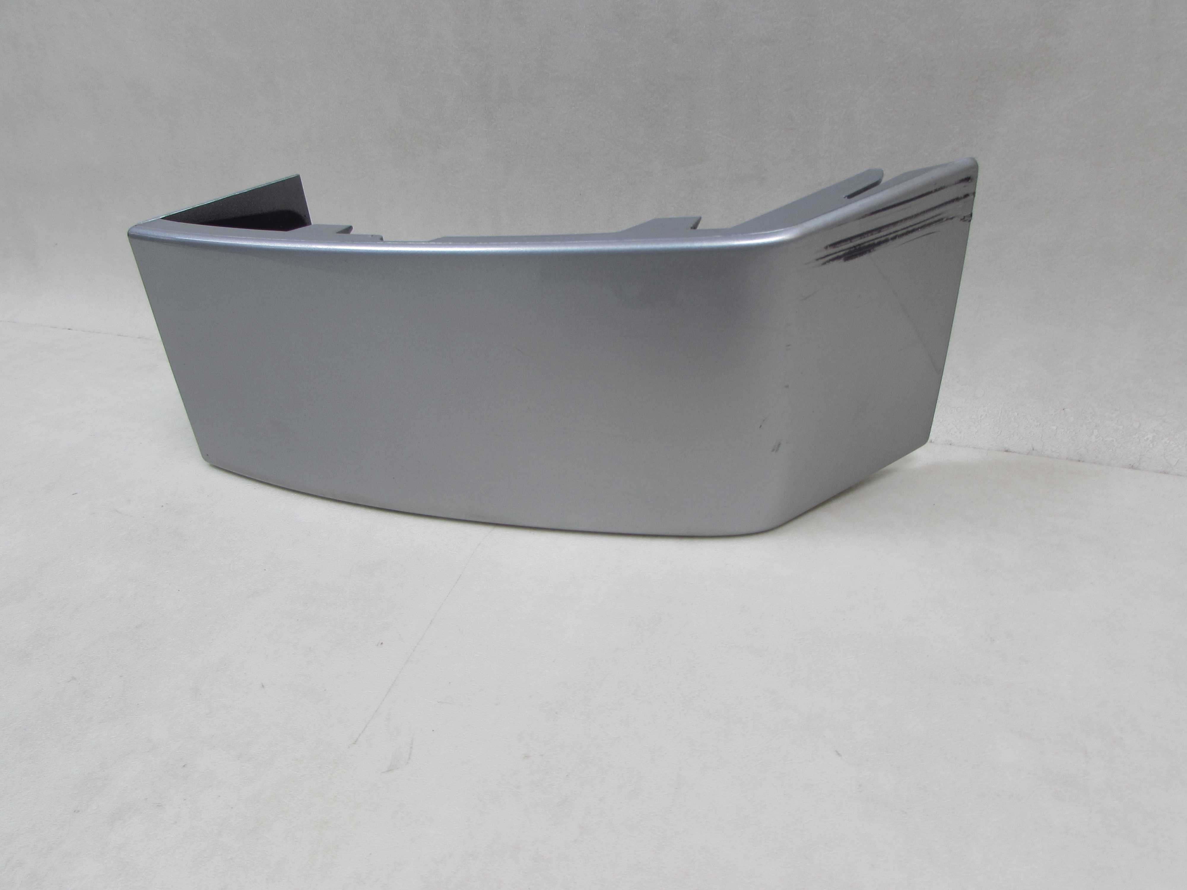 VOLVO XC90 LISTWA POD LAMPE TYL LEWA 30698133 477-46 02-07