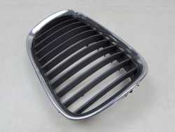 BMW 5 E39 96-00 GRILL ATRAPA NERKA MASKI PRAWA 8159312