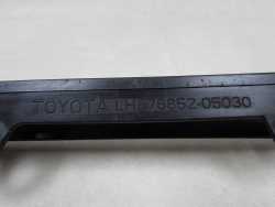 TOYOTA AVENSIS III T27 09-12 LISTWA HOKEJ SPOJLER ZDERZAKA PRZOD LEWY 76852-05030