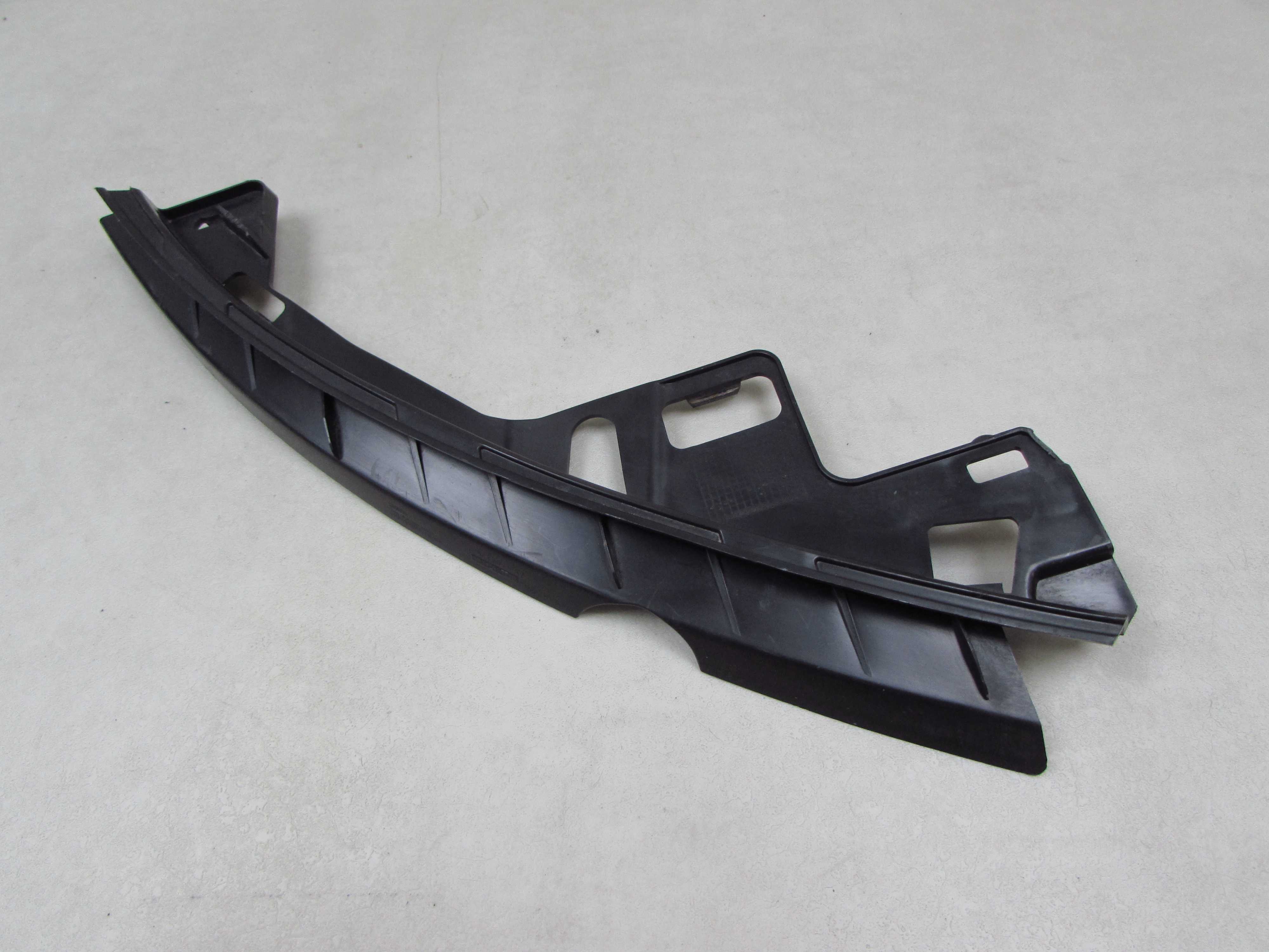VOLVO C30 LIFT 06-14 SLIZG ZDERZAKA LAMPY PRZOD PRAWY 31323157