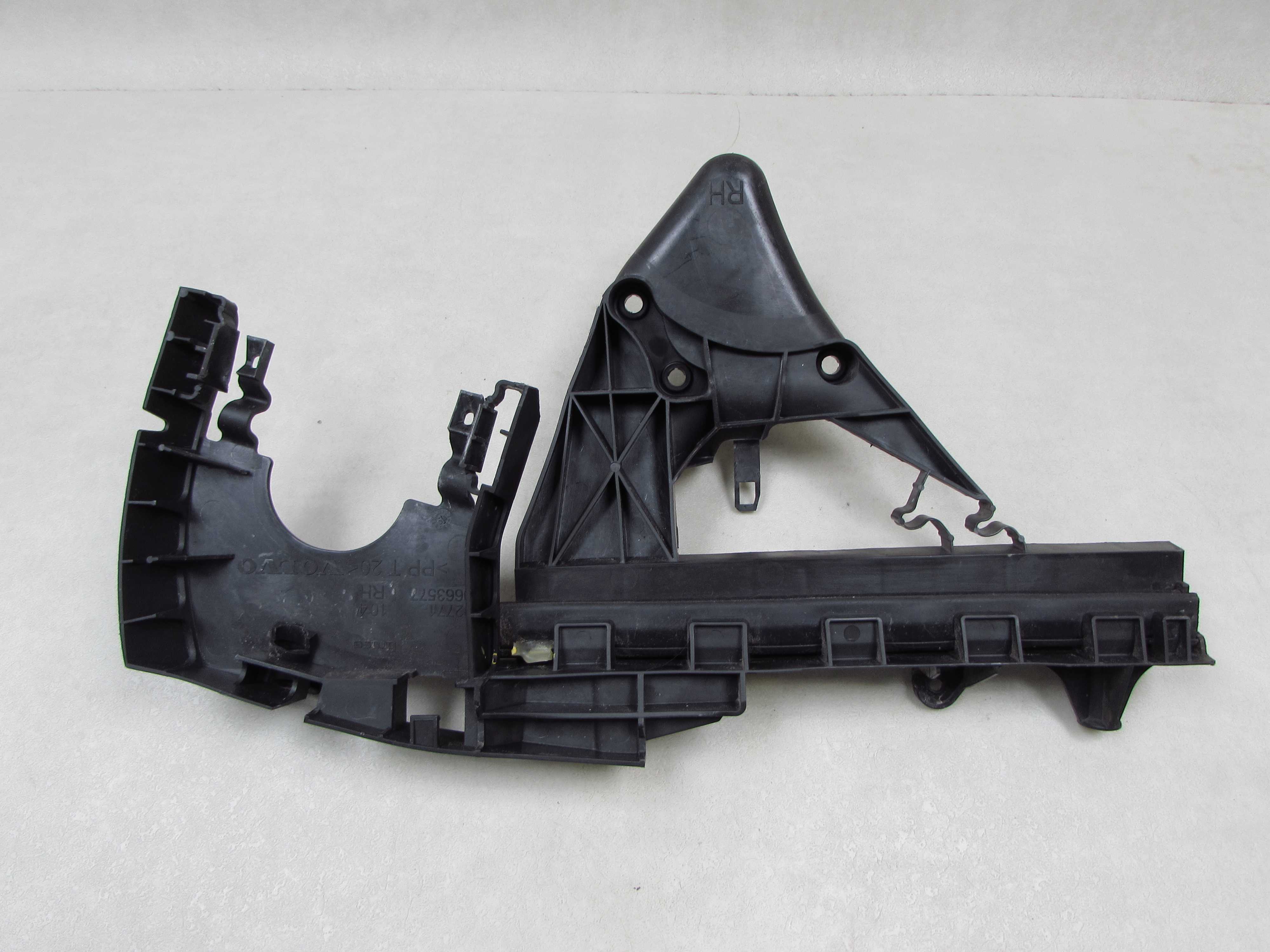 VOLVO S40 V50 04-13 UCHWYT PODSTAWA KLAMKI PRAWA PRZOD OSLONA 30663577