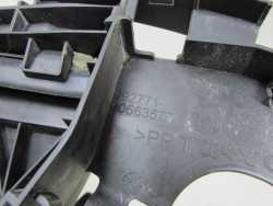 VOLVO S40 V50 04-13 UCHWYT PODSTAWA KLAMKI PRAWA 30663577