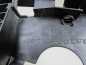 VOLVO S40 V50 04-13 UCHWYT PODSTAWA KLAMKI PRAWA PRZOD OSLONA 30663577