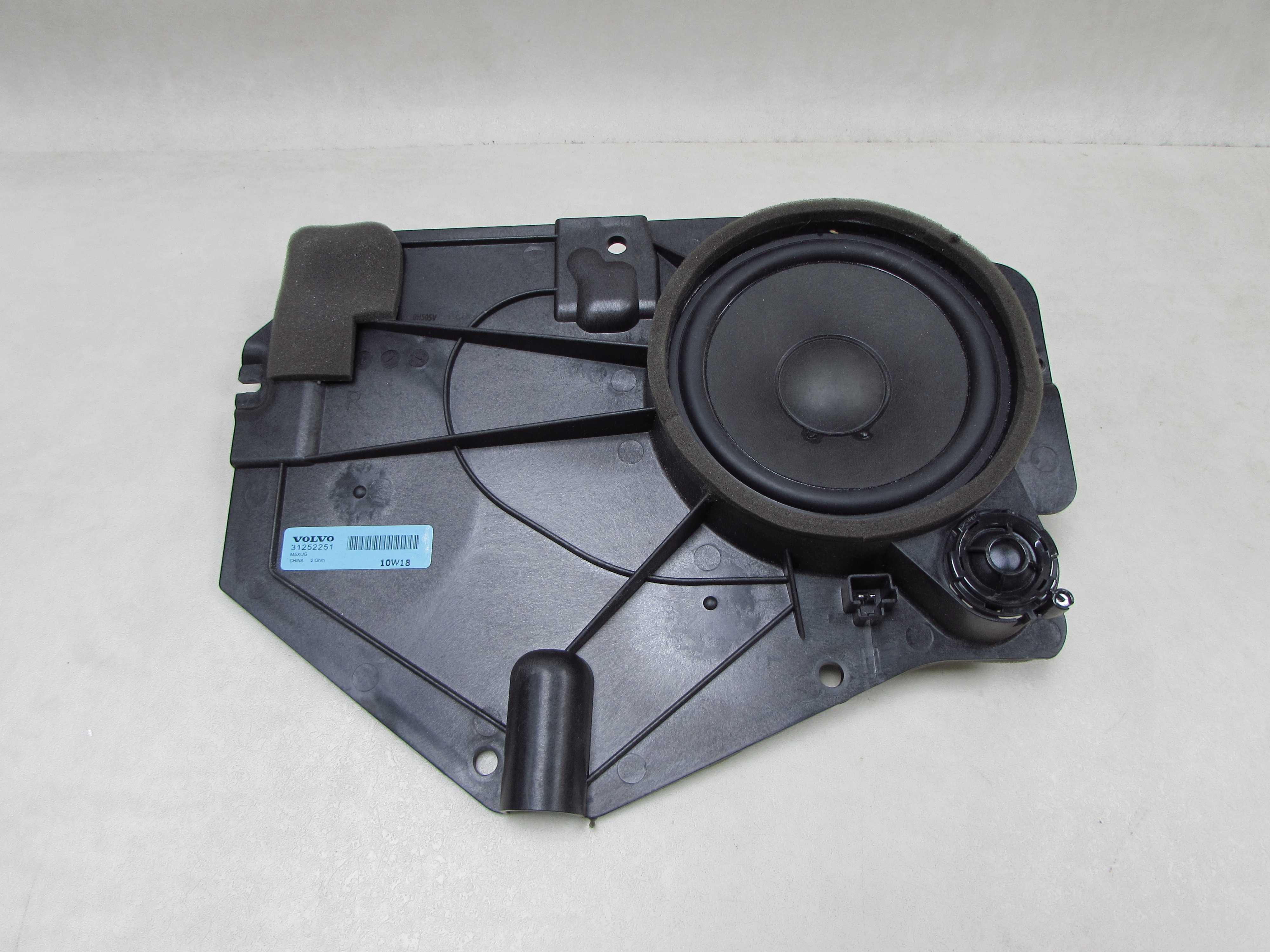VOLVO C30 GLOSNIK TYL PRAWY TWEETER 31252251 06-13