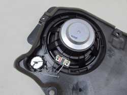 VOLVO C30 GLOSNIK TYL PRAWY TWEETER 31252250 06-13