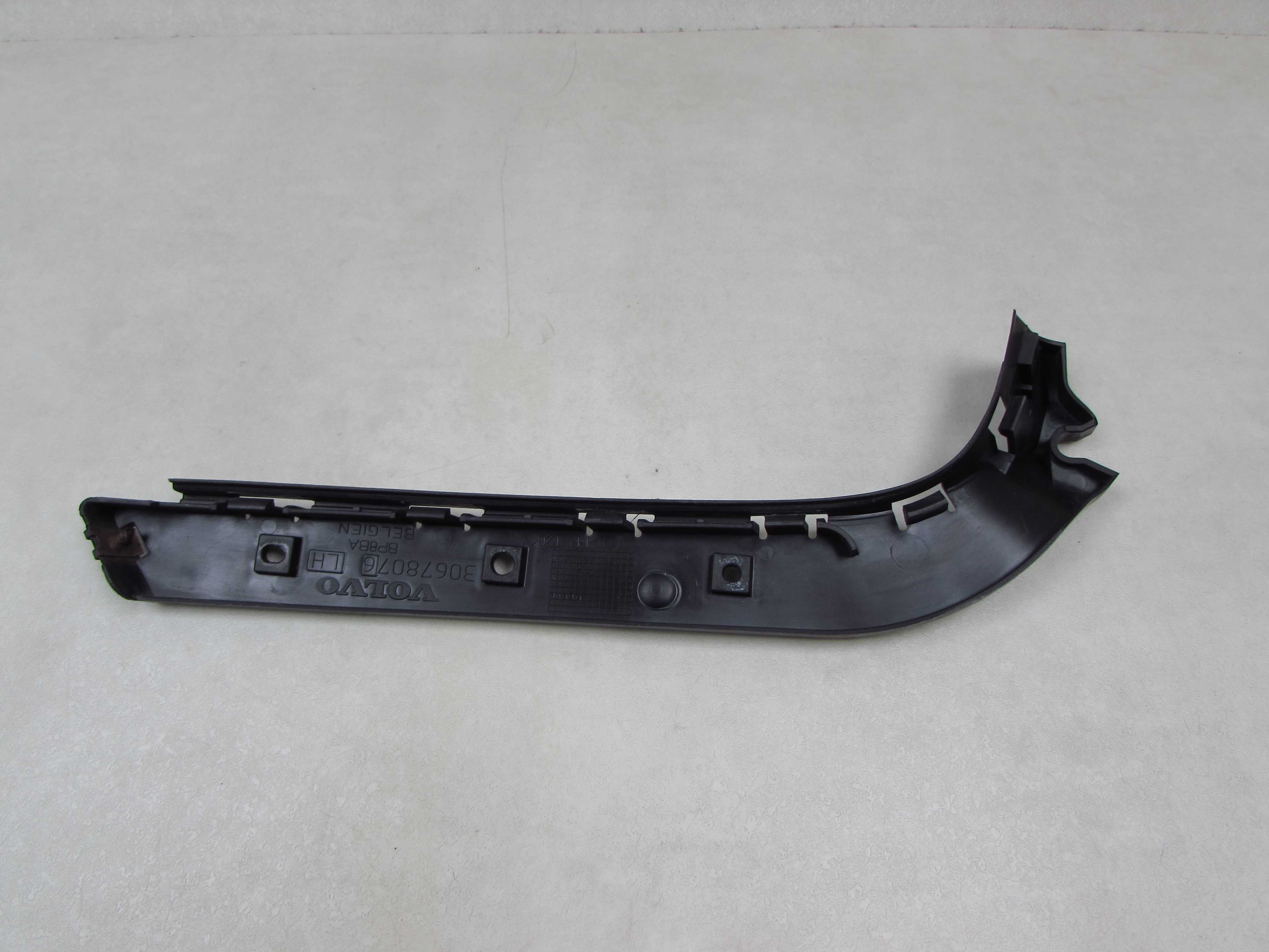 VOLVO V50 SLIZG MOCOWANIE ZDERZAKA TYL LEWY 30678076 04-12
