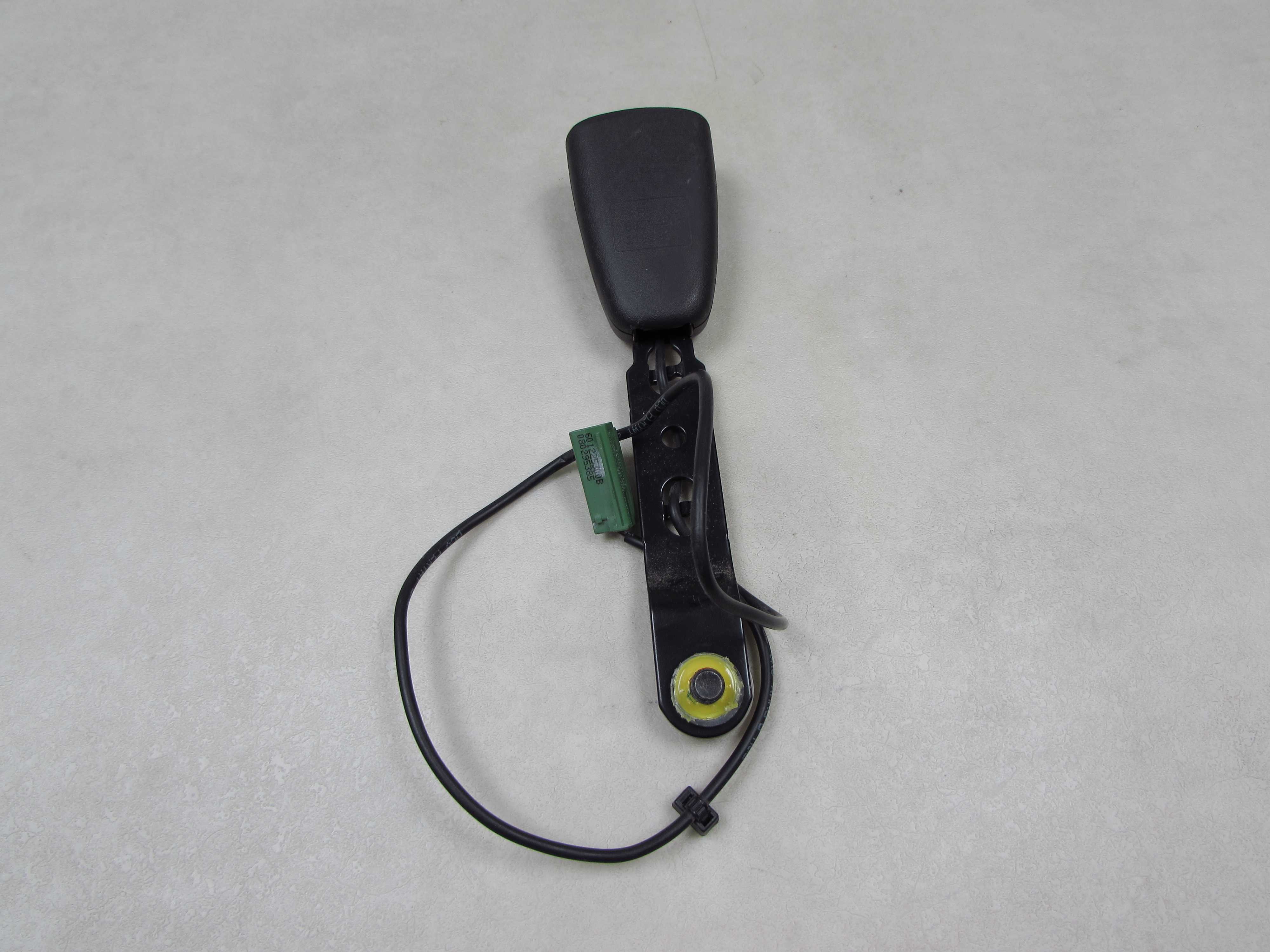VOLVO C70 V50 06-13 KLAMRA ZAPINKA PASA BEZPIECZENSTWA PRAWA PRZOD 8623460