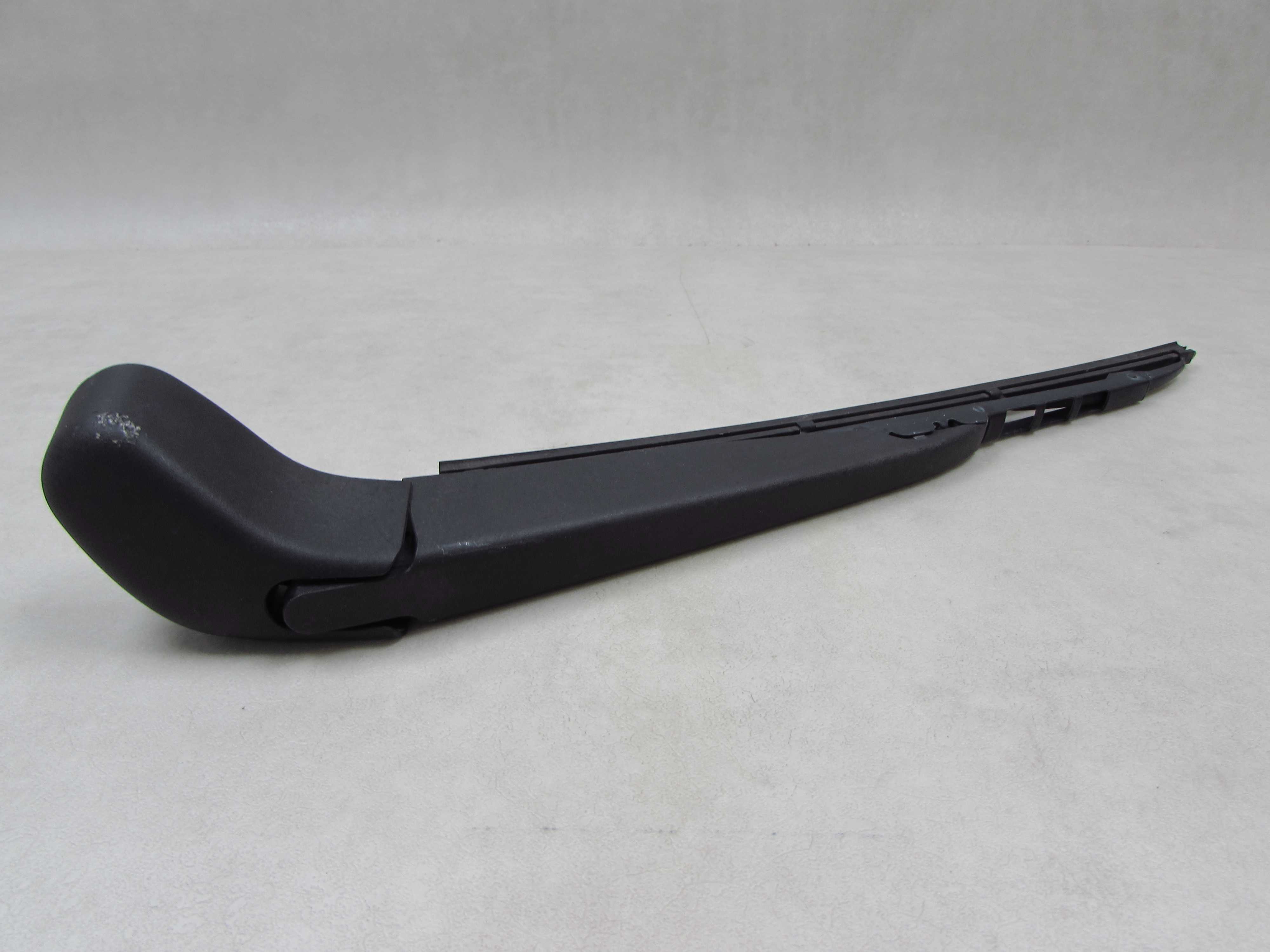 VOLVO V50 RAMIE WYCIERACZKI KLAPY TYL