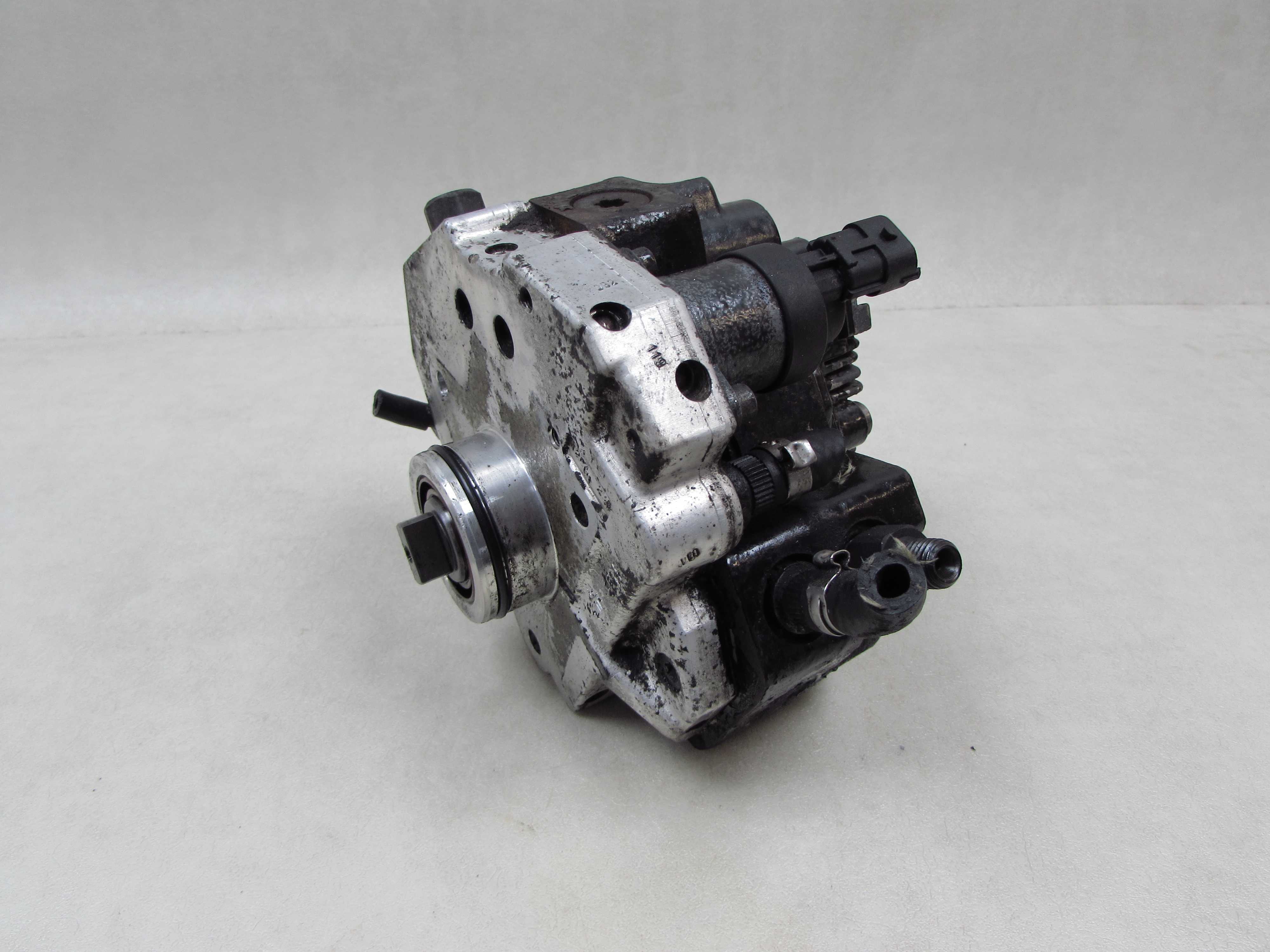 VOLVO S60 V70 S80 XC 2.4 D5 POMPA WTRYSKOWA 0445010043 8689590