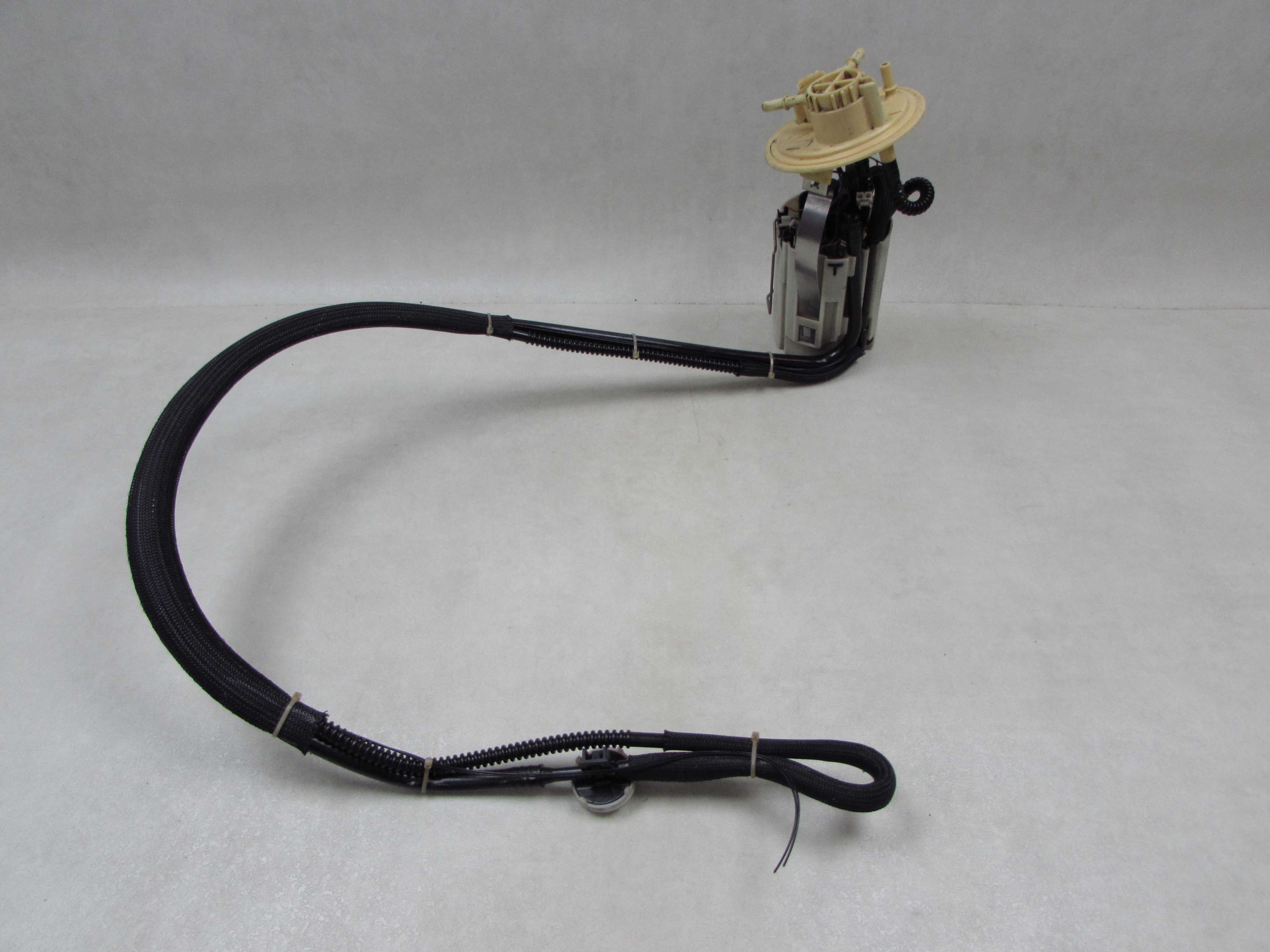 VOLVO S60 V70 XC70 2.4 D5 POMPA PLYWAK PALIWA 0580314009 8621027 99-07