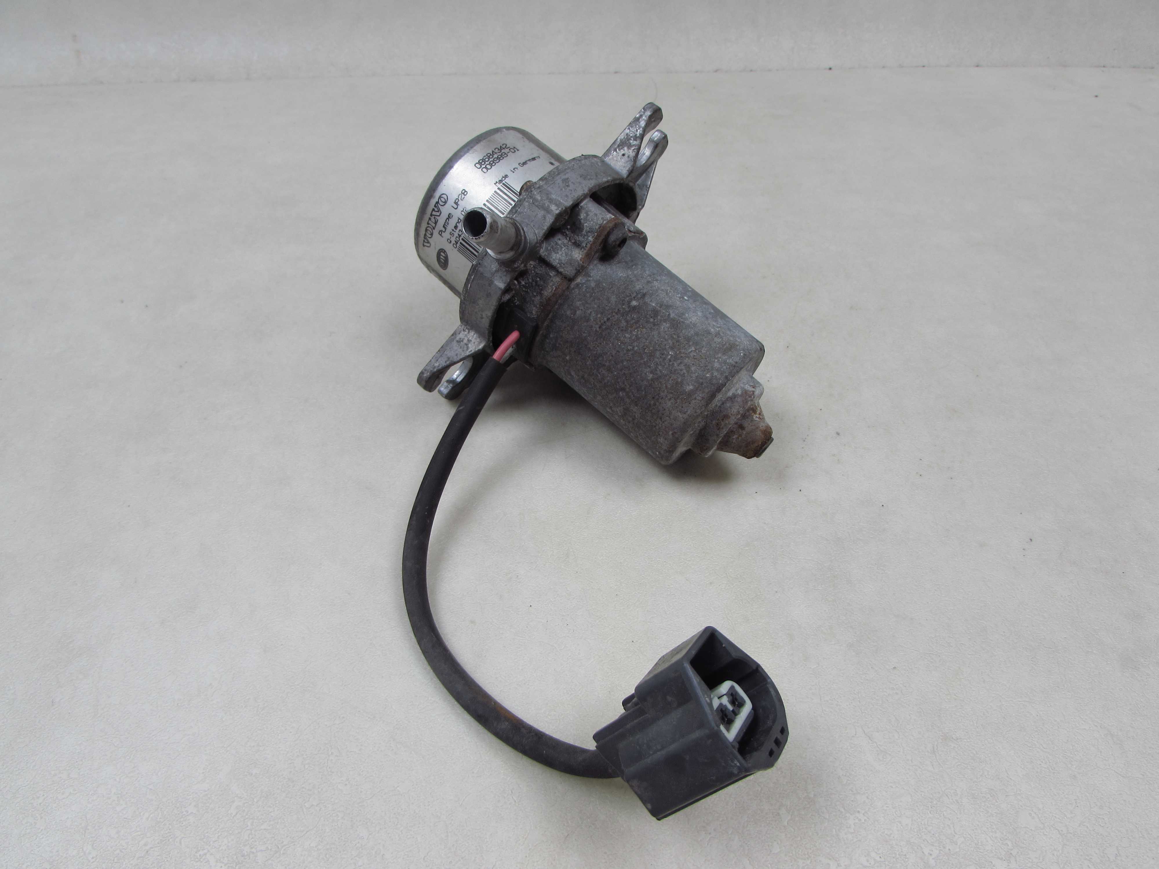 VOLVO S40 C70 2.4 B 2.5 T5 POMPA PODCISNIENIA VACUM 08684342