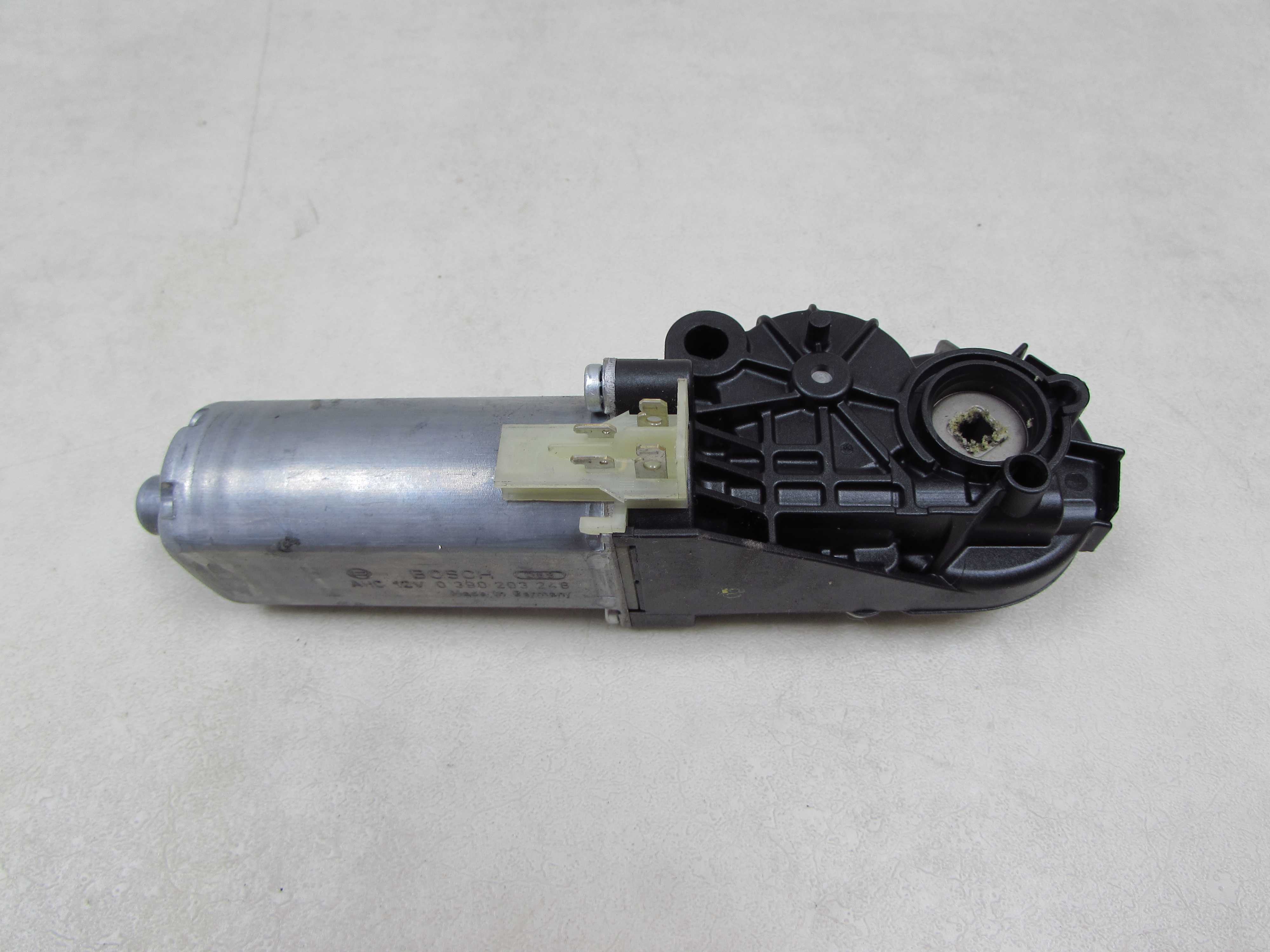 VOLVO S60 V70 XC70 XC90 LIFT 06- SILNICZEK SILNIK REGULACJI FOTELA 0390203248