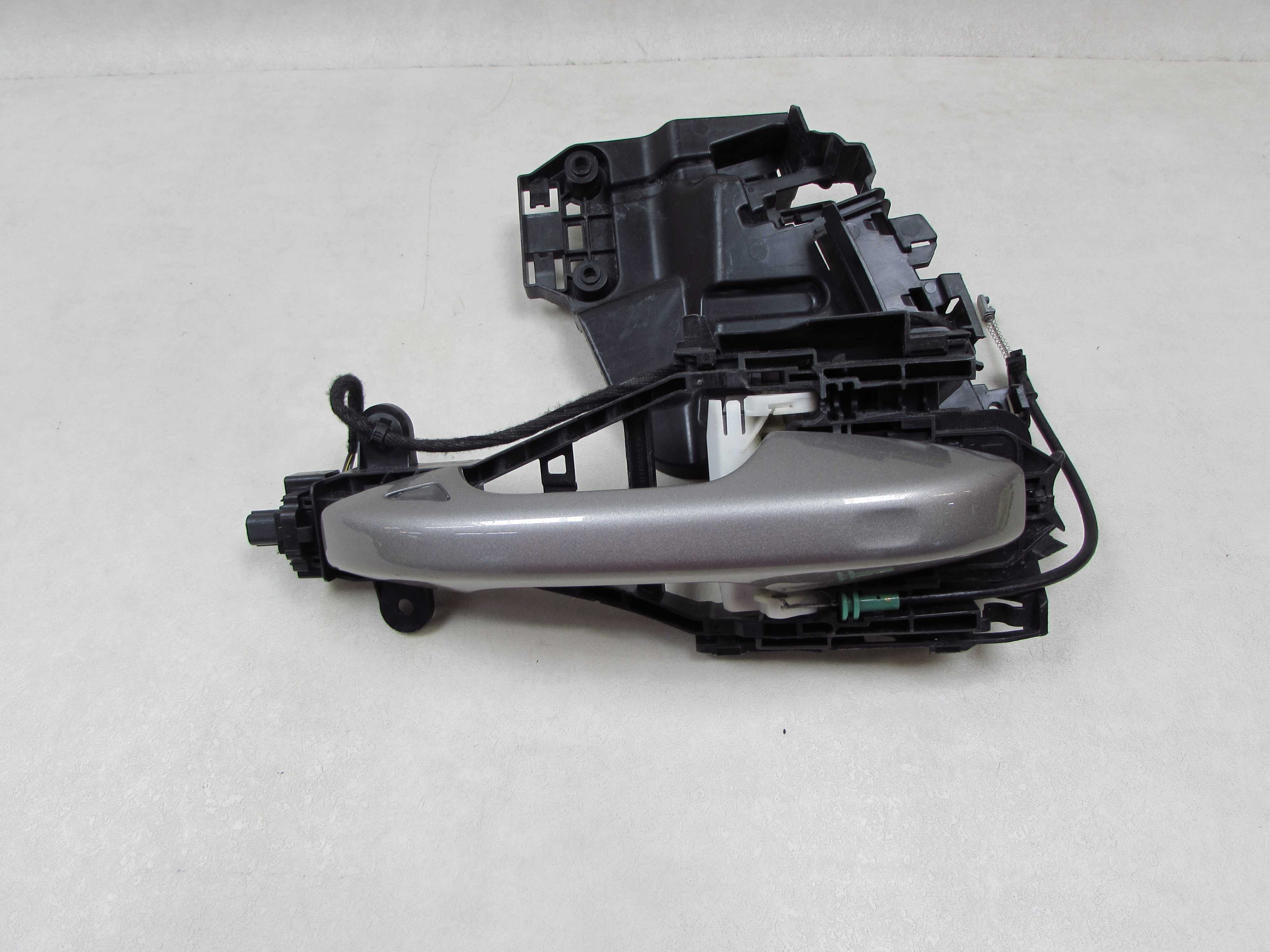 VOLVO S60 III V60 II XC40 II 18-22 KLAMKA DRZWI PRAWA TYL LED MOCOWANIE 31462721 30747098
