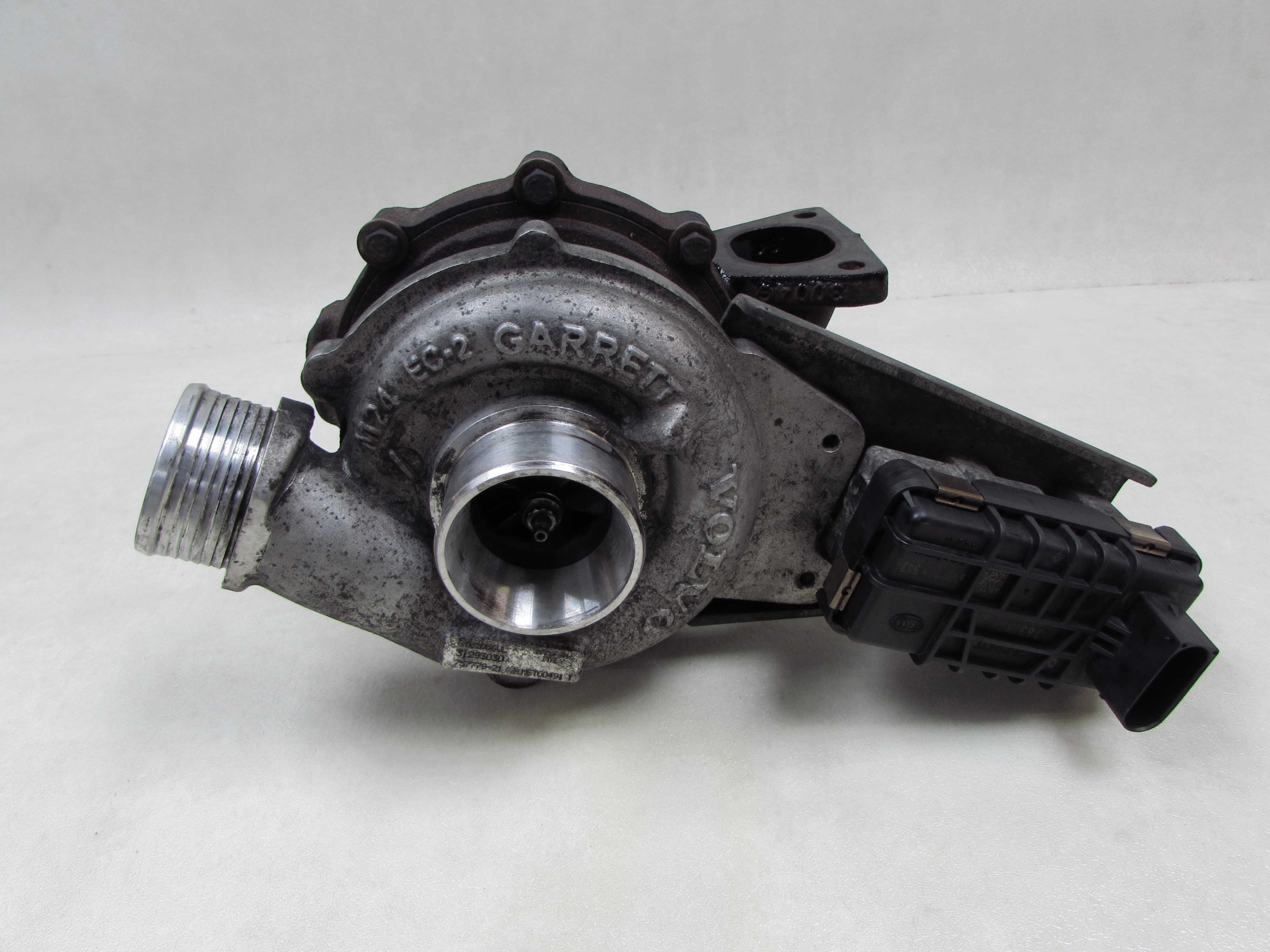 VOLVO XC90 I S80 II V70 III 2.4 D5 06-13 TURBOSPREZARKA TURBO 31293030