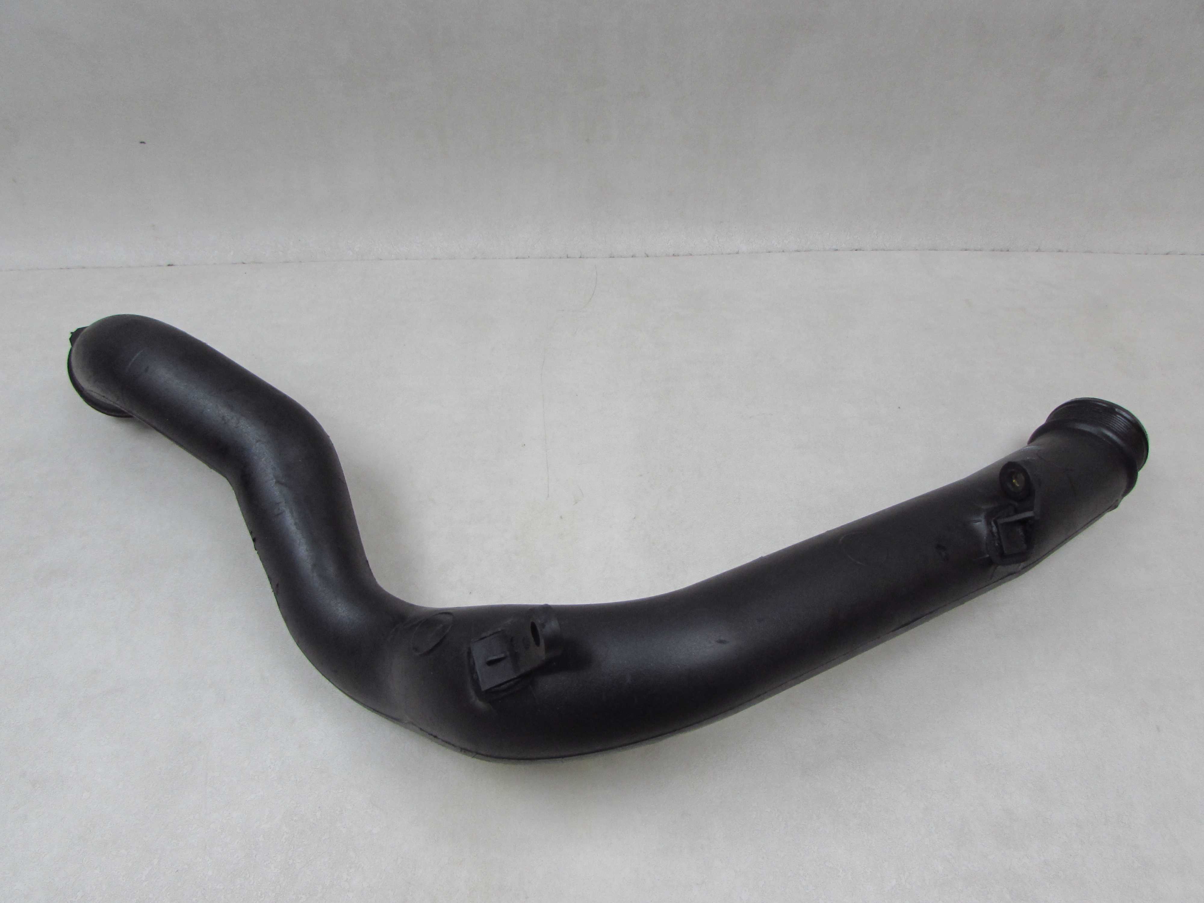 VOLVO XC90 2.4 D5 RURA PRZEWOD POWIETRZA INTERCOOLERA 30794888 06-