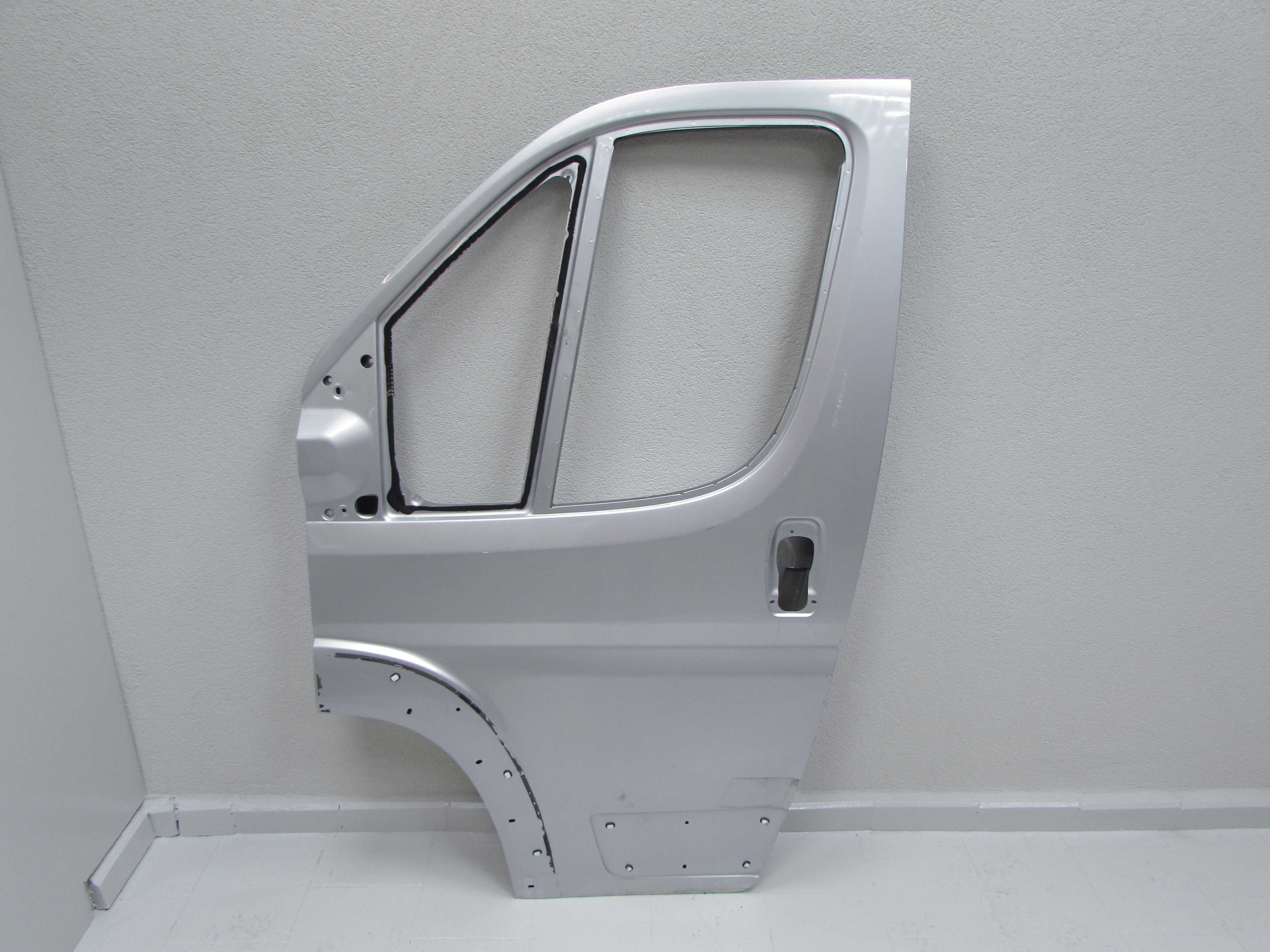 FIAT DUCATO BOXER JUMPER MAXI 06-24 DRZWI PRZOD LEWE 611