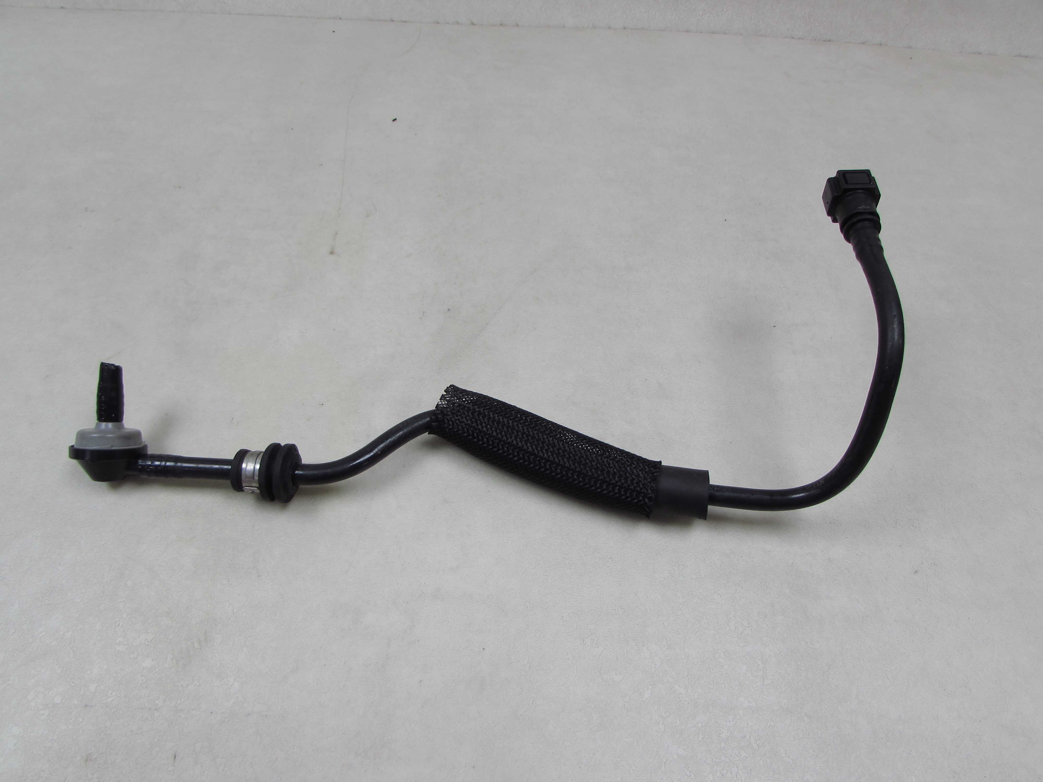 VOLVO C30 S40 V50 C70 1.6 D2 RURKA PRZEWOD PODCISNIENIA SERWO