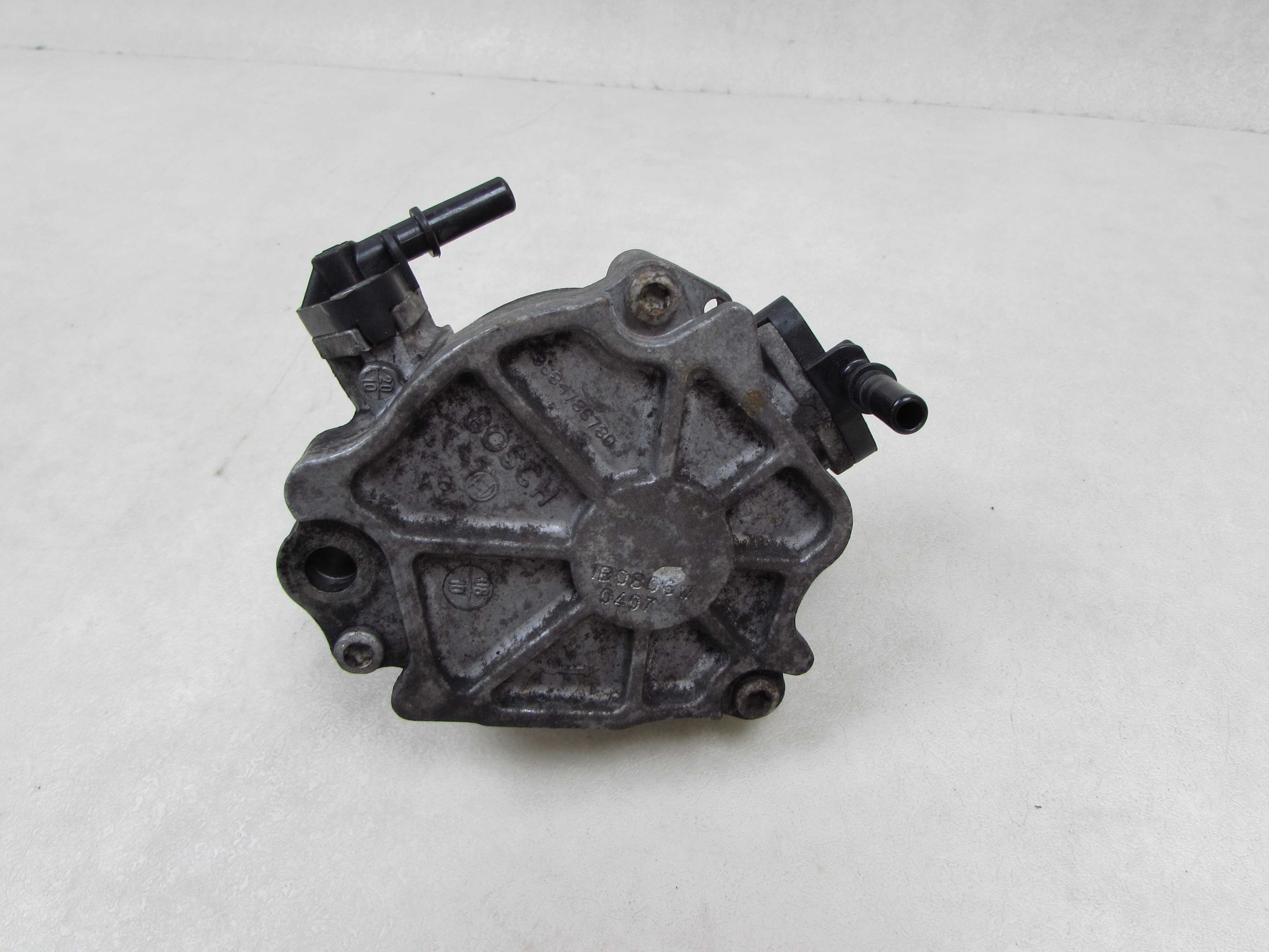 VOLVO C30 S40 V50 S60 II V60 XC 1.6 D D2 PEUGEOT 10- POMPA PODCISNIENIA VACUM 9684786780
