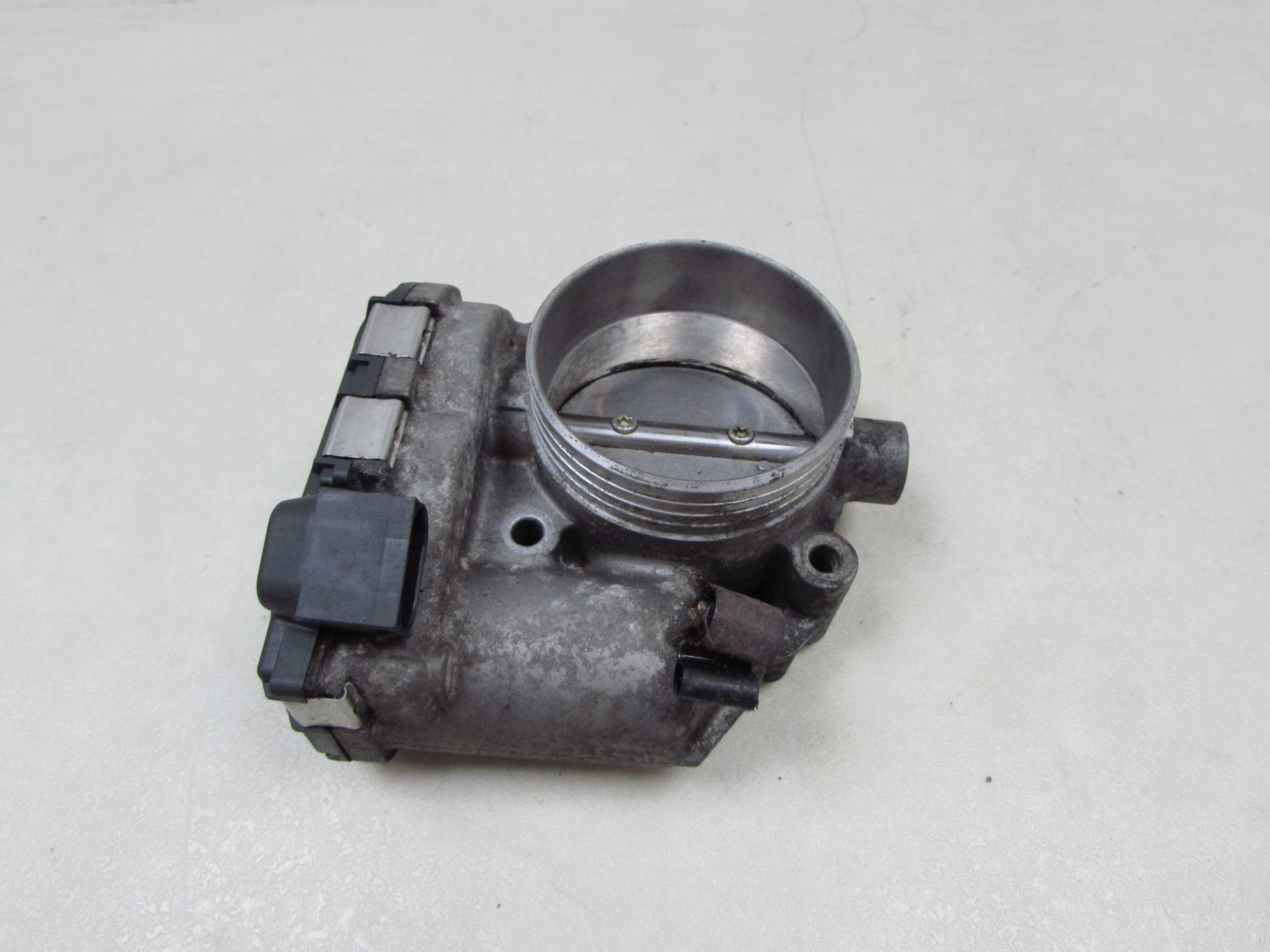 VOLVO S40 V50 2.5 T5 PRZEPUSTNICA 0280750146 8687927 04-12