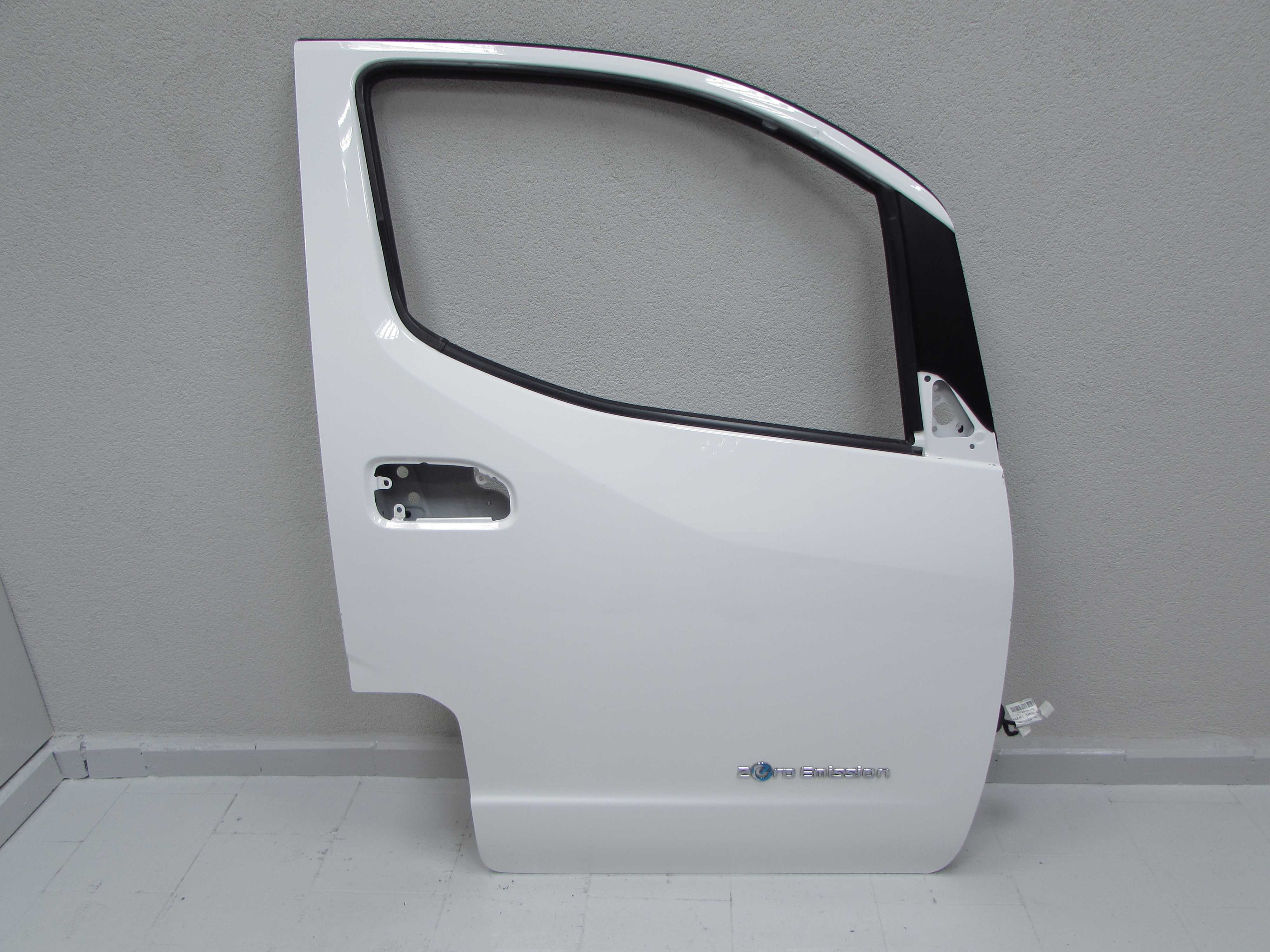 NISSAN NV200 09-21 DRZWI PRZOD PRAWE DO ZALOZENIA