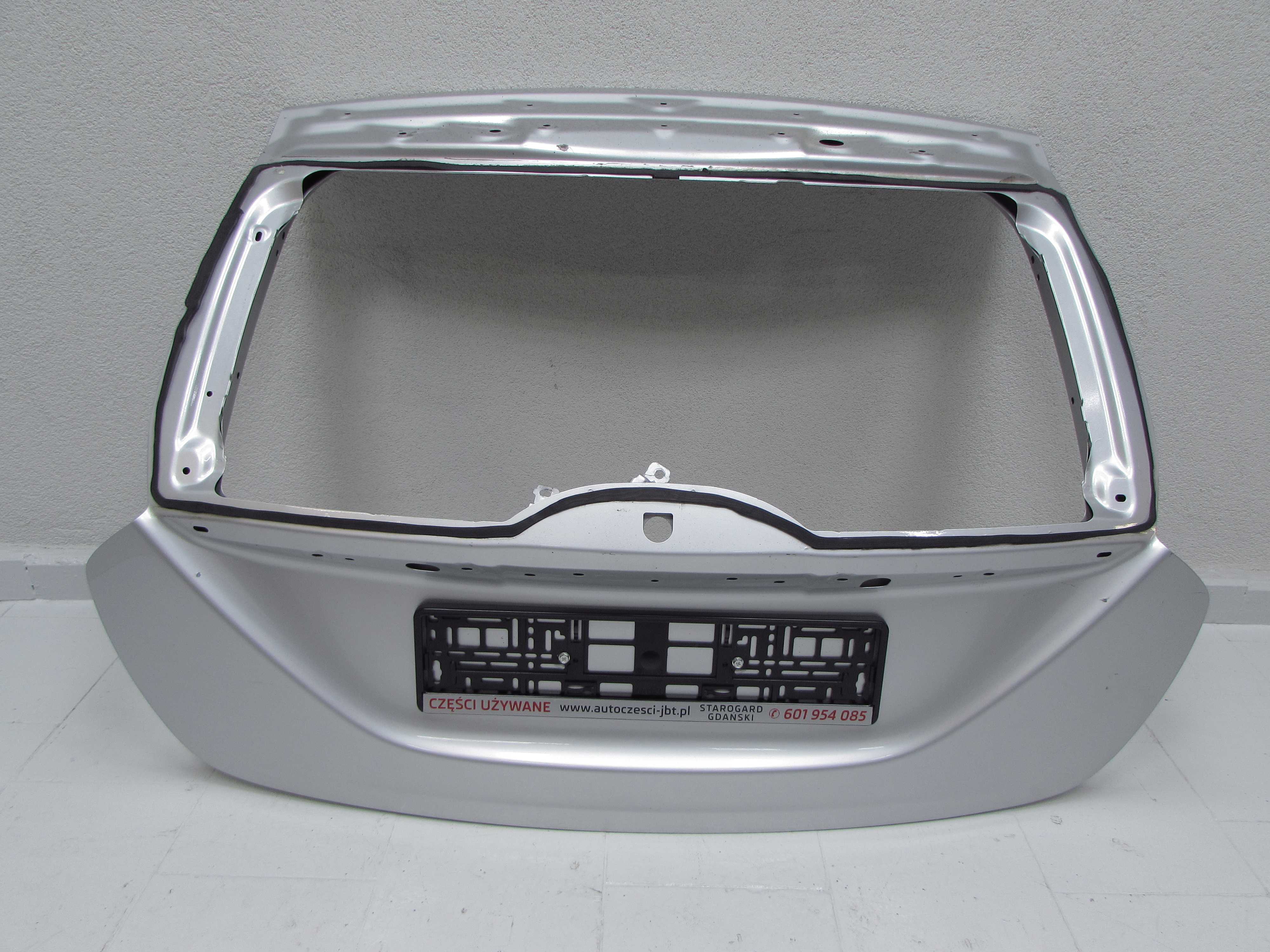 VOLVO V60 KOMBI 10-18 KLAPA BAGAZNIKA TYL
