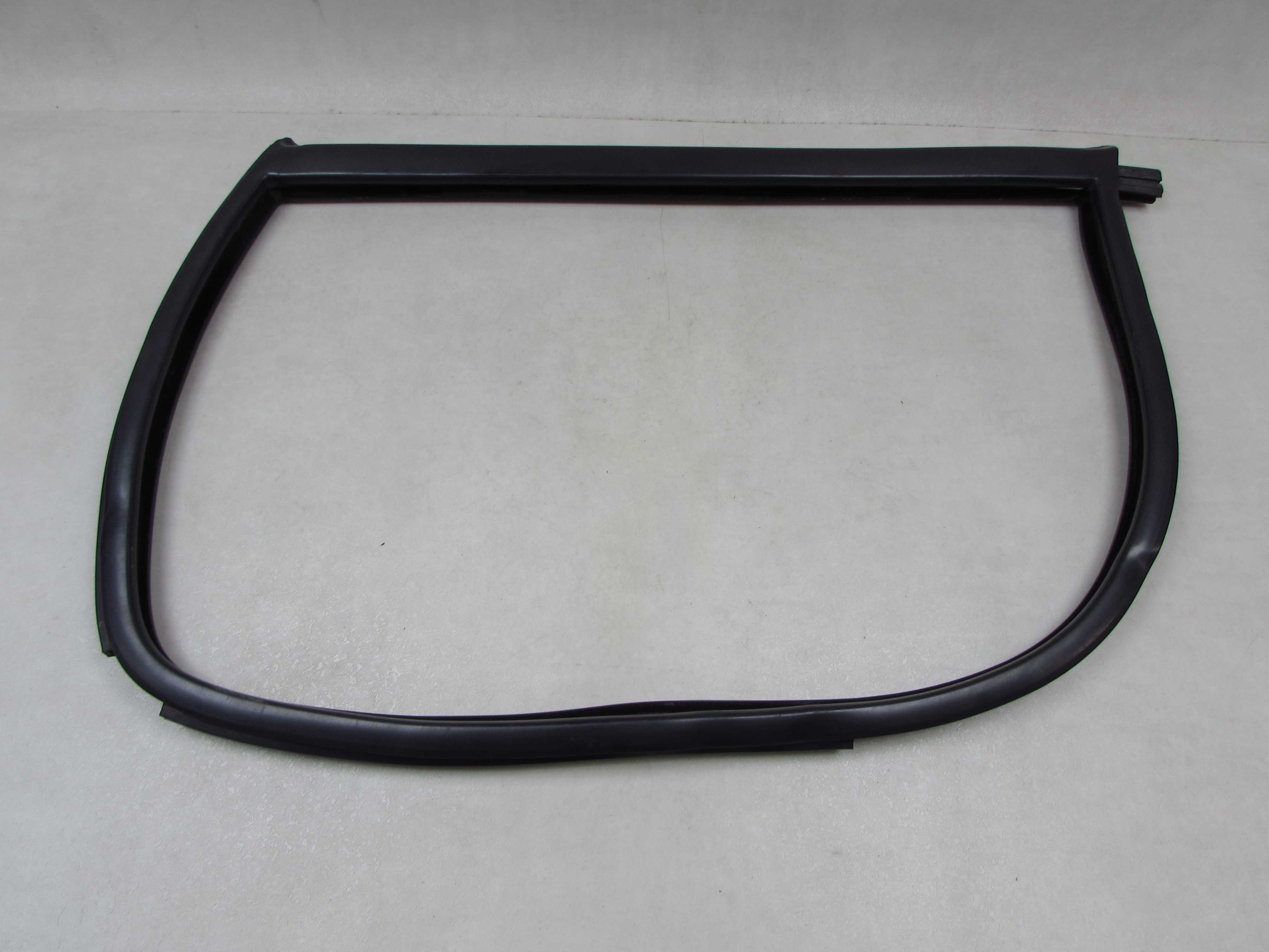 FIAT DUCATO BOXER JUMPER 06-22 USZCZELKA SZYBY DRZWI PRAWA PRZOD